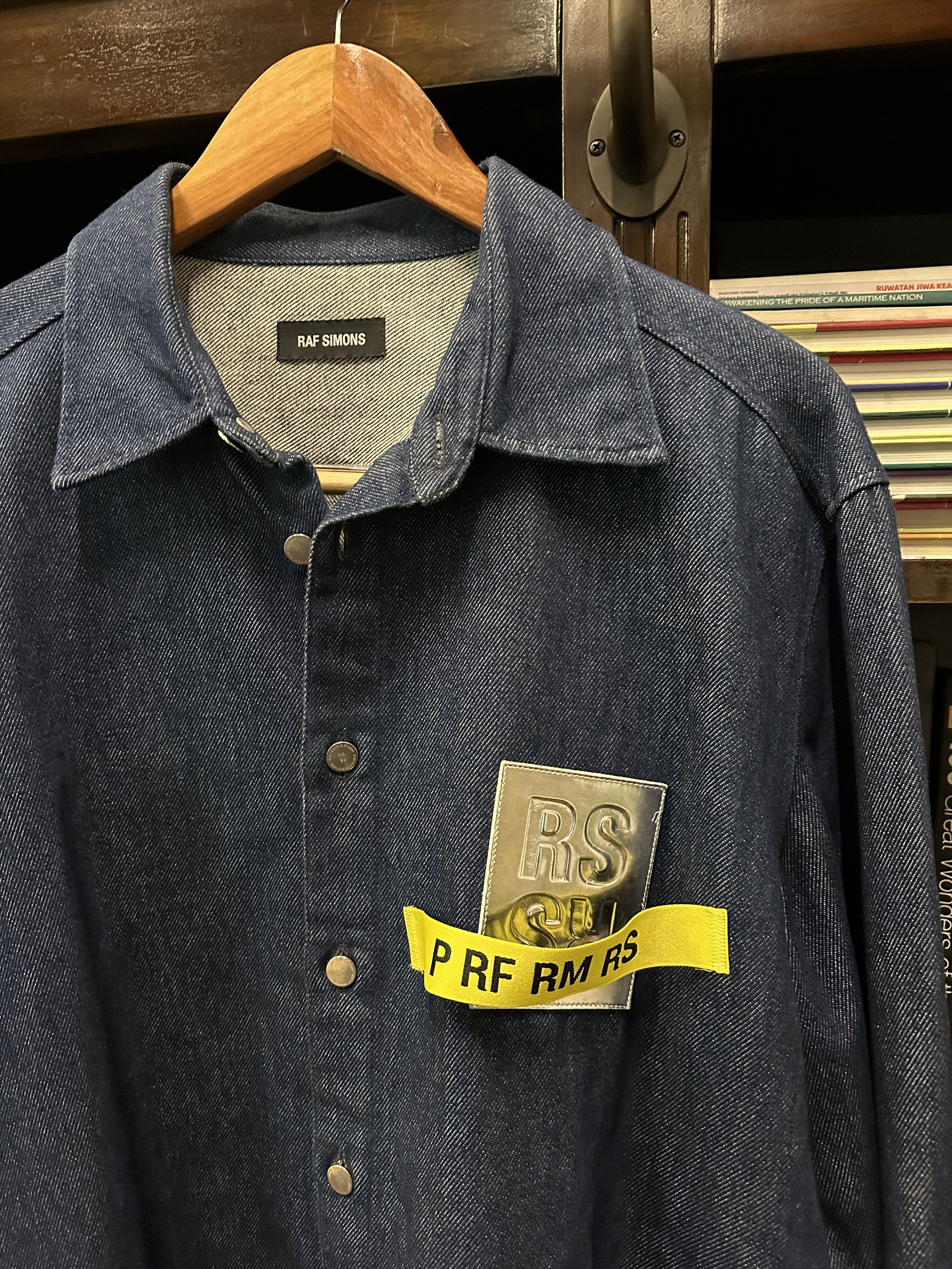 Raf Simons Raf Simons Silver Patch "RS" Denim overshirt Size US M / EU 48-50 / 2 - 2 Thumbnail