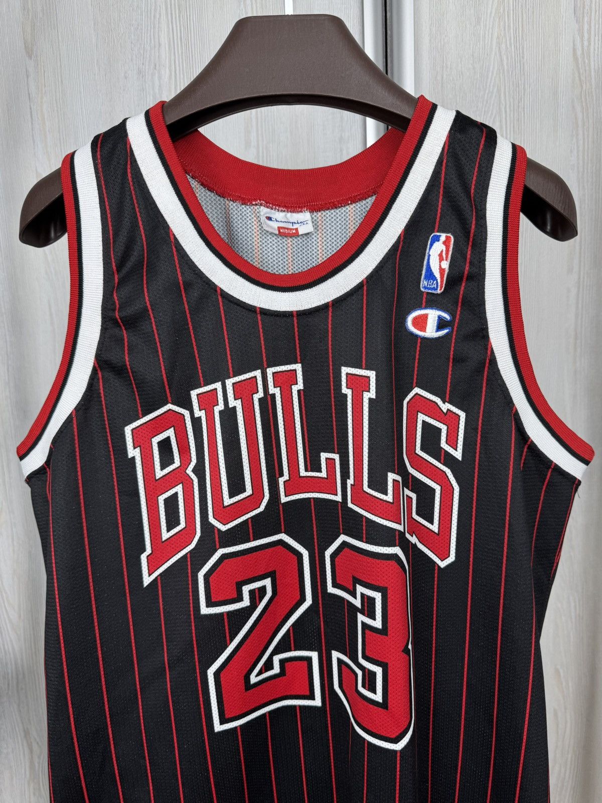 Champion MICHAEL JORDAN CHICAGO BULLS JERSEY NBA BASKETBALL CHAMPION Size US M / EU 48-50 / 2 - 3 Thumbnail