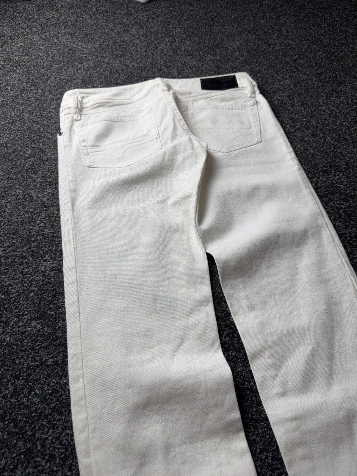 Diesel Luxury 00s Diesel Distressed White Jeans Slim Straight Y2K Size 30" / US 8 / IT 44 - 19 Thumbnail