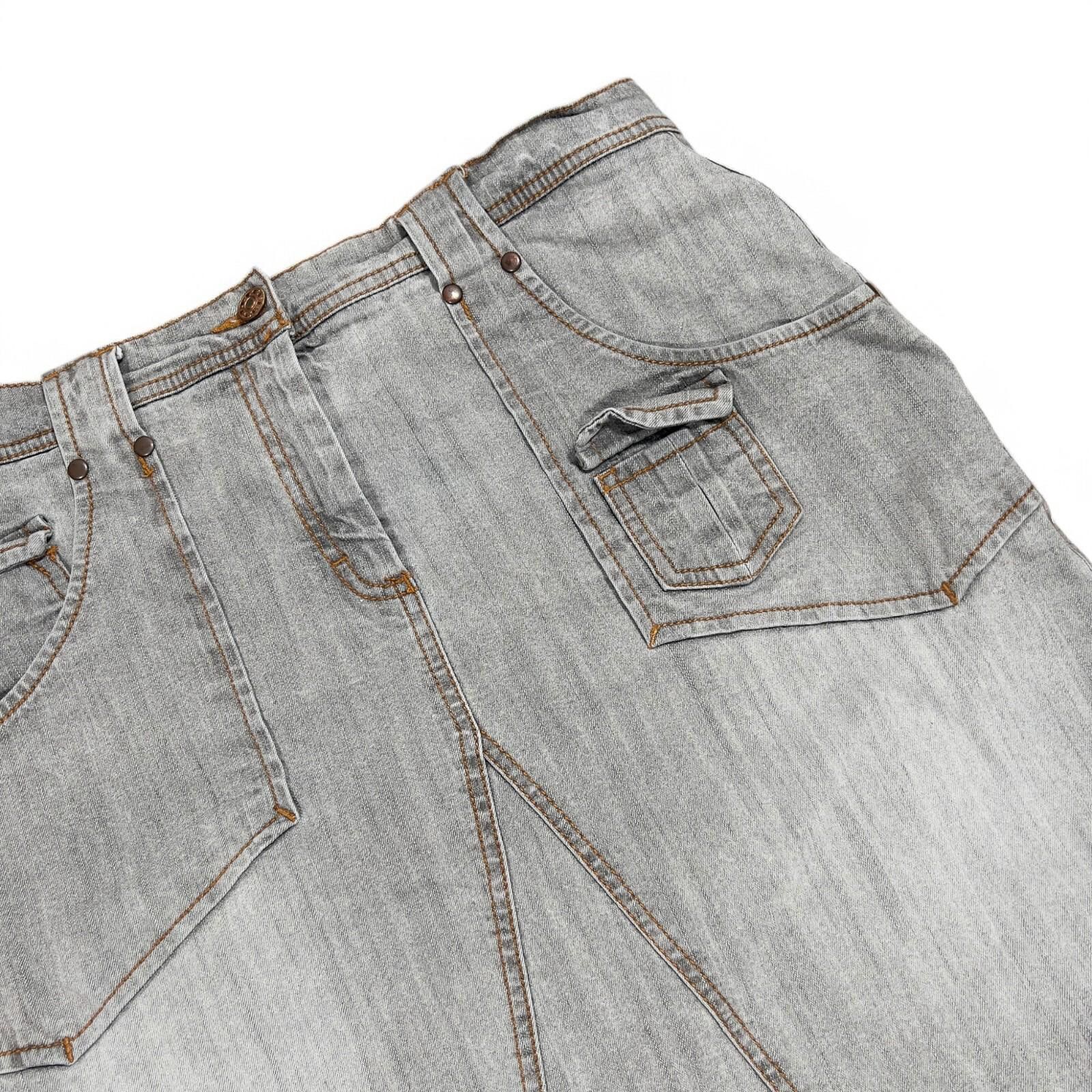 The Unbranded Brand Vintage Y2K Light Grey Denim Cargo Midi Skirt Size M Size 28" / US 6 / IT 42 - 2 Thumbnail