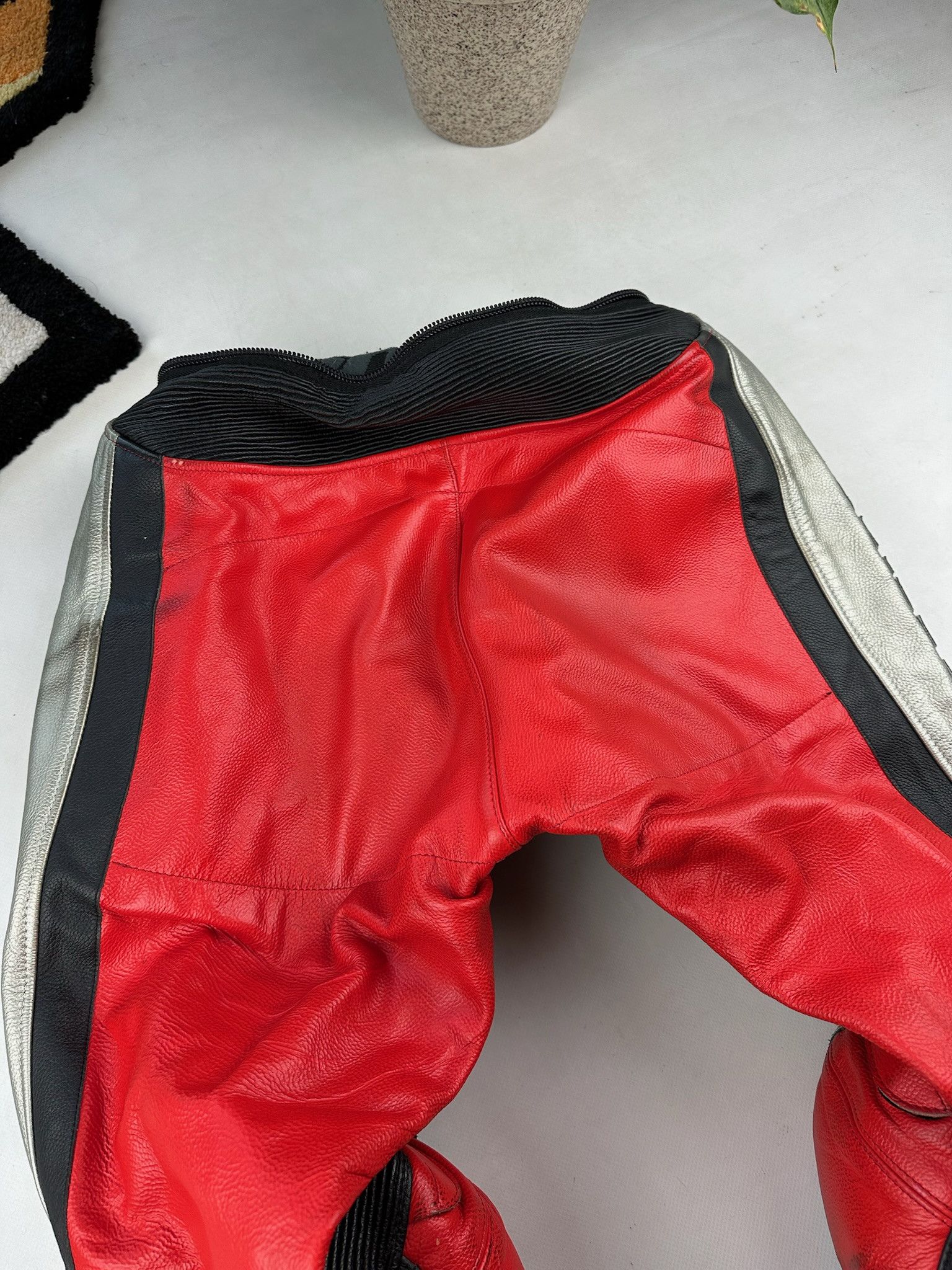 Dainese Dainese Leather Suit Superbike Jacket & Pants Size US L / EU 52-54 / 3 - 10 Thumbnail