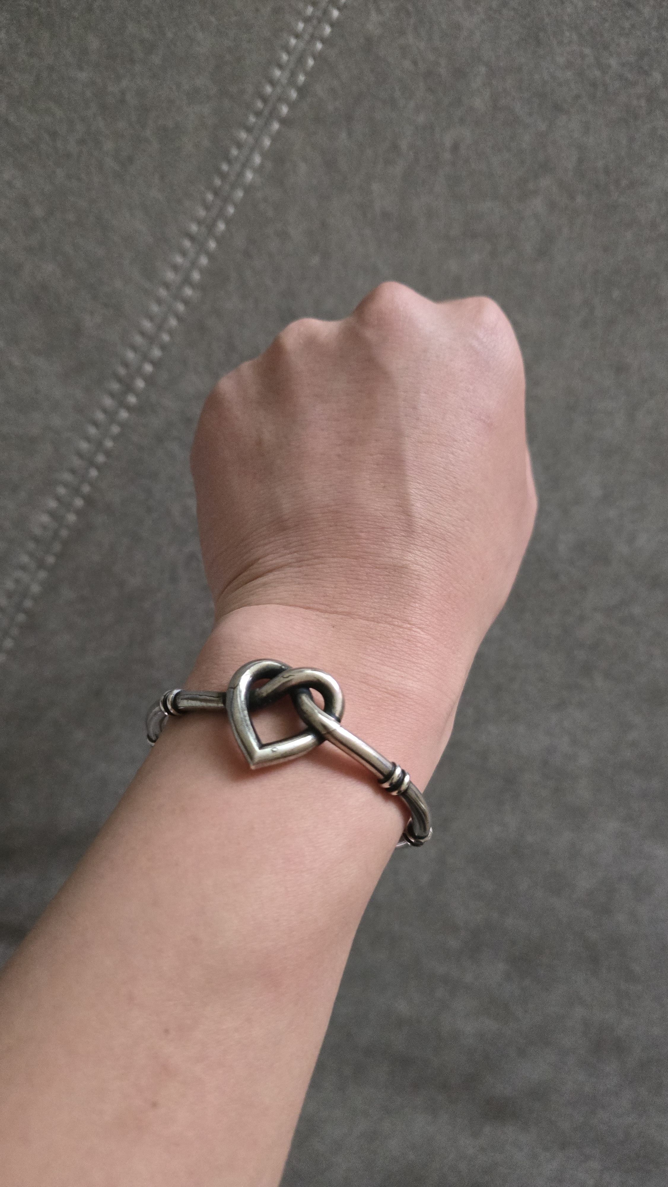 Saint Laurent Paris saint laurent heart knot tie bracelet Size ONE SIZE - 4 Thumbnail