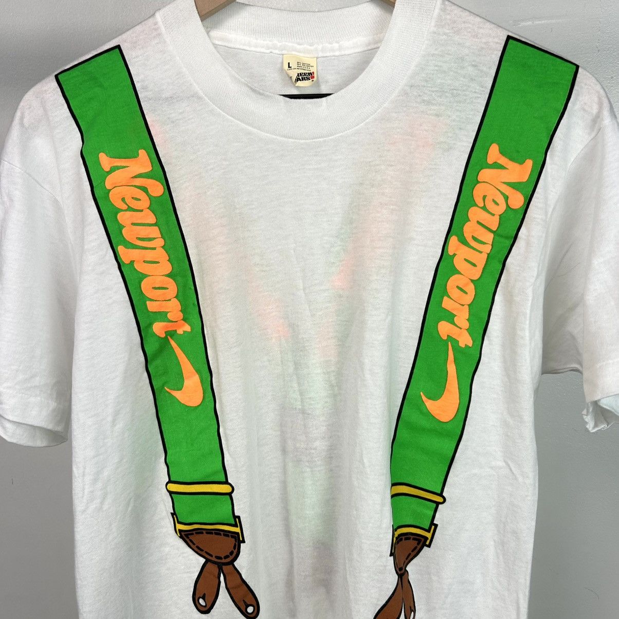 Vintage Vintage 90s Newport Cigarettes suspenders t shirt Size US M / EU 48-50 / 2 - 3 Thumbnail