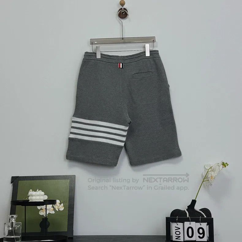 Thom Browne Thom Browne size 2 Gray waffle four stripes shorts Size US 40 / EU 56 - 2 Thumbnail