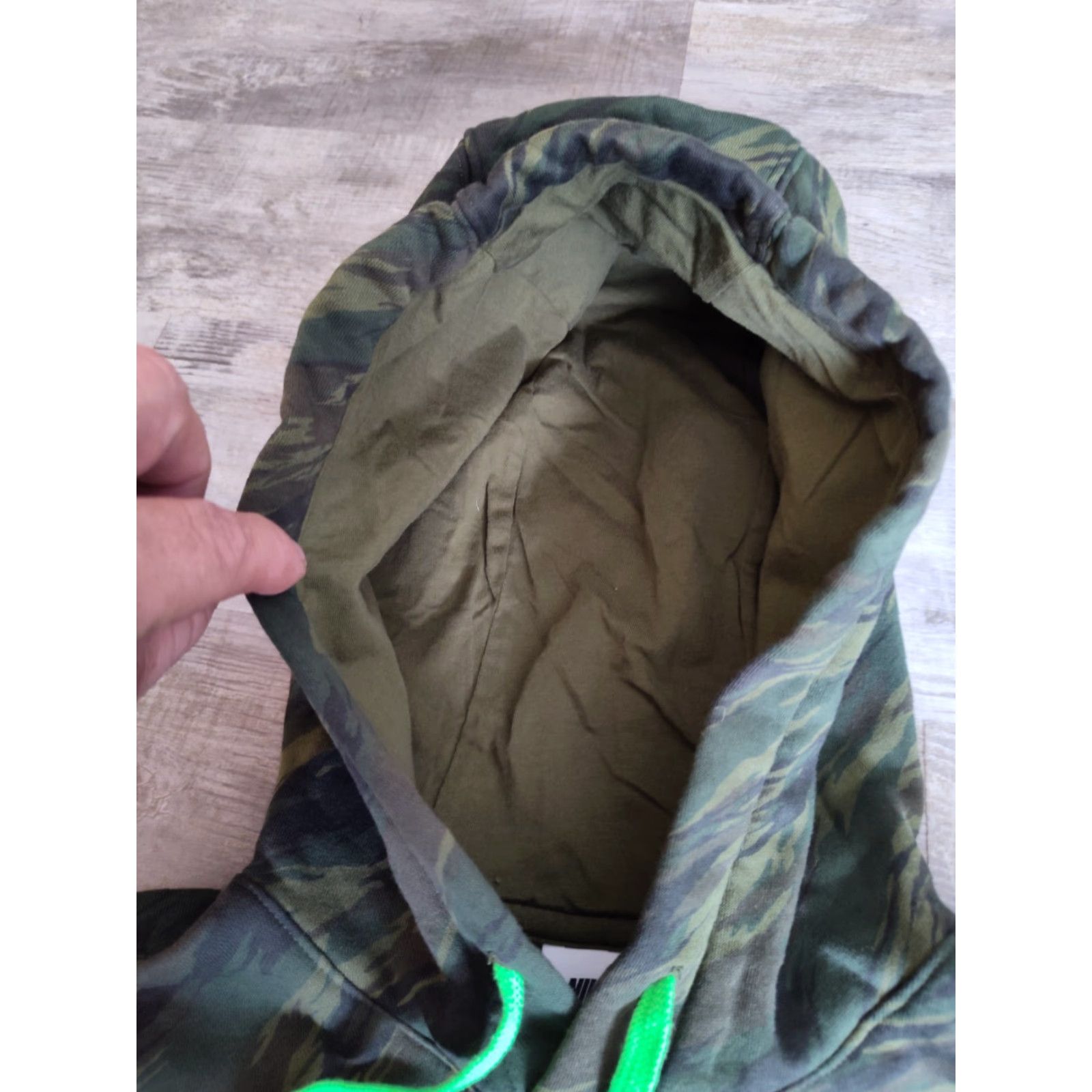 Nike Nike Sportswear Club Hoodie Mens Sz S Camo Green Sweatshirt Pullover DD5126-326 Size US S / EU 44-46 / 1 - 7 Thumbnail