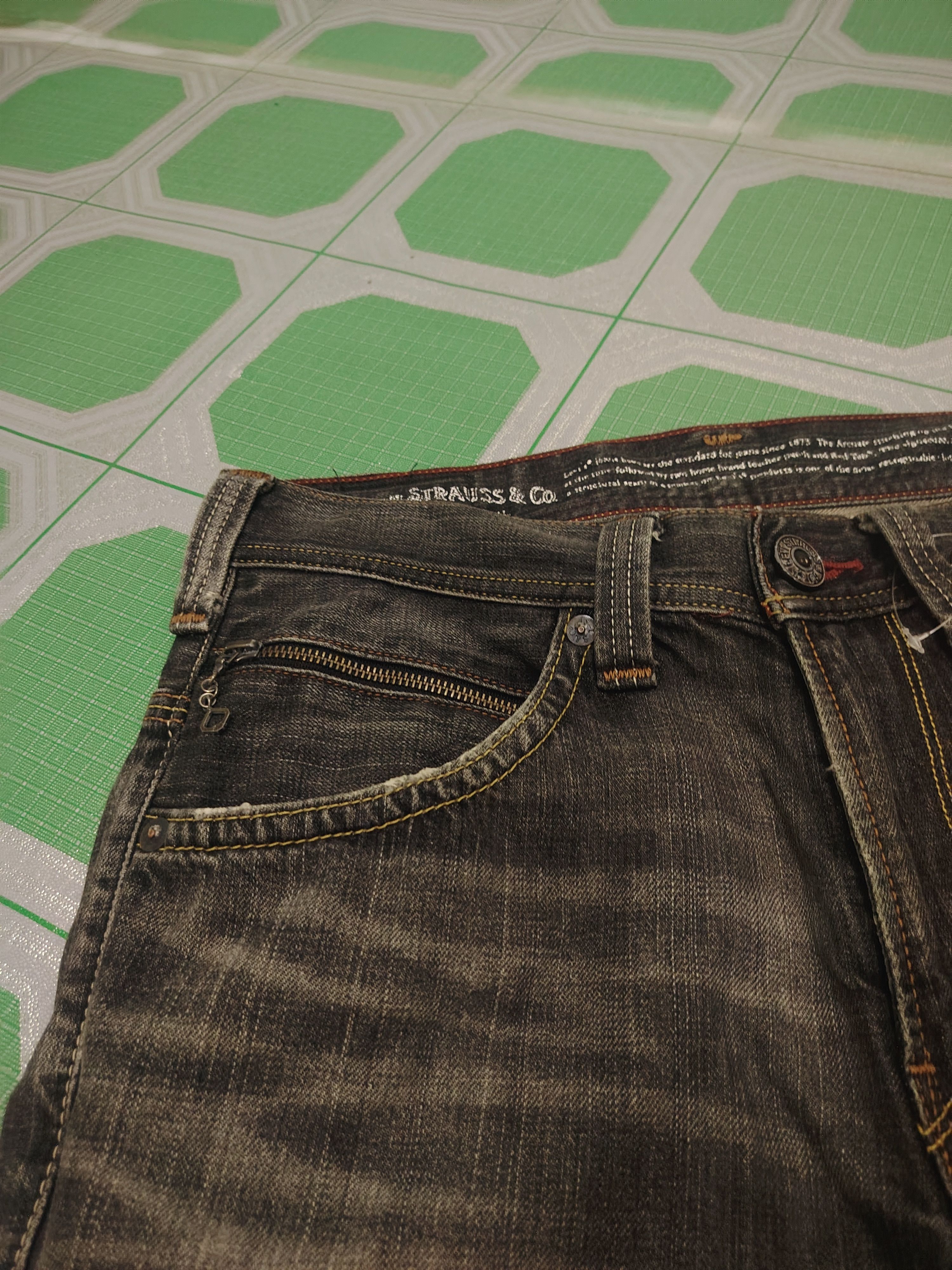 Levi's Distressed Rare!!! Levis 502 Back Pocket Bead Pattern Size US 34 / EU 50 - 9 Thumbnail