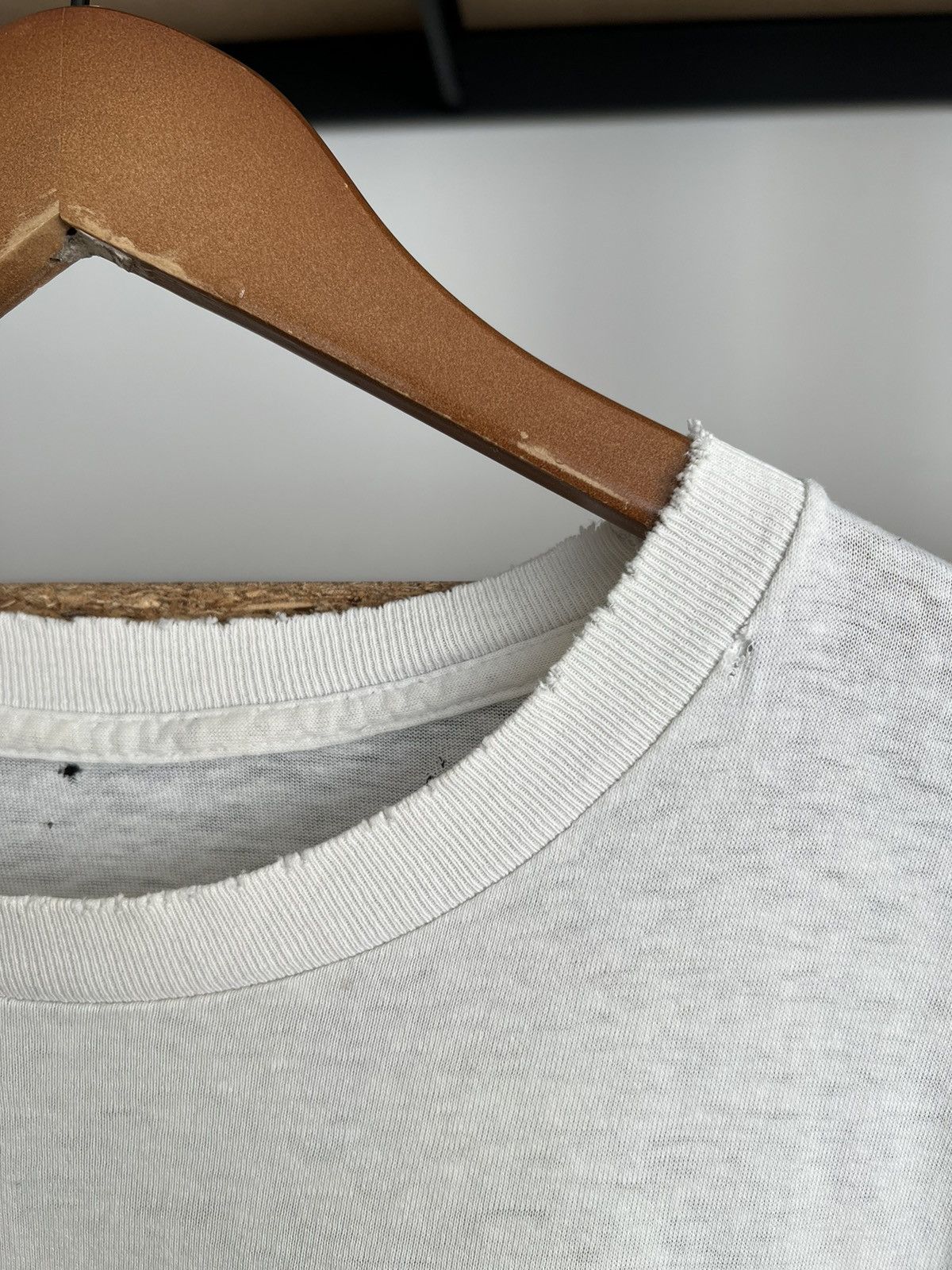 Vintage Vintage 90s Frog Rainforest Sun Lover Thrashed White T-shirt Size US XL / EU 56 / 4 - 13 Thumbnail