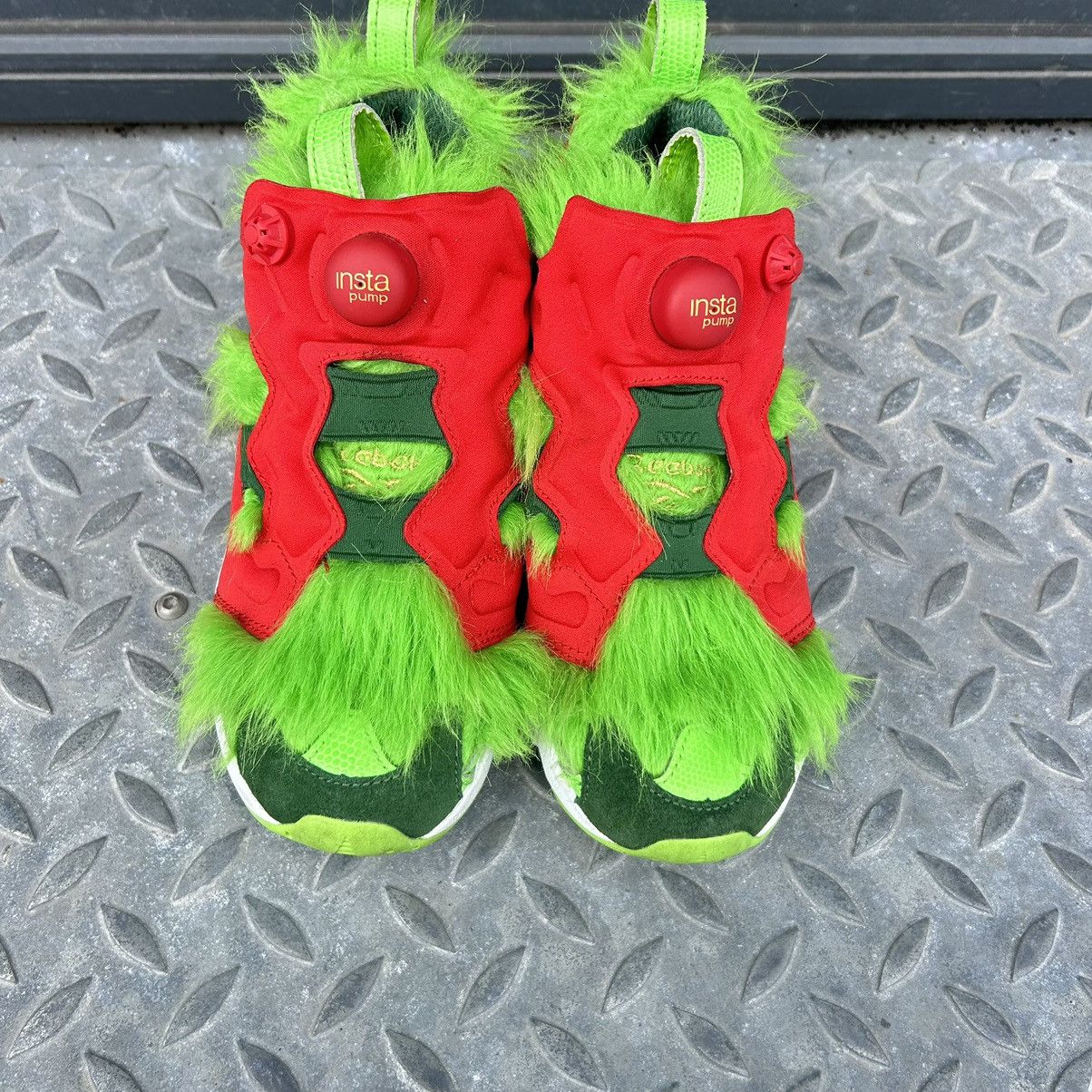 Reebok Reebok x grinch fury Size US 7.5 / IT 37.5 - 13 Thumbnail
