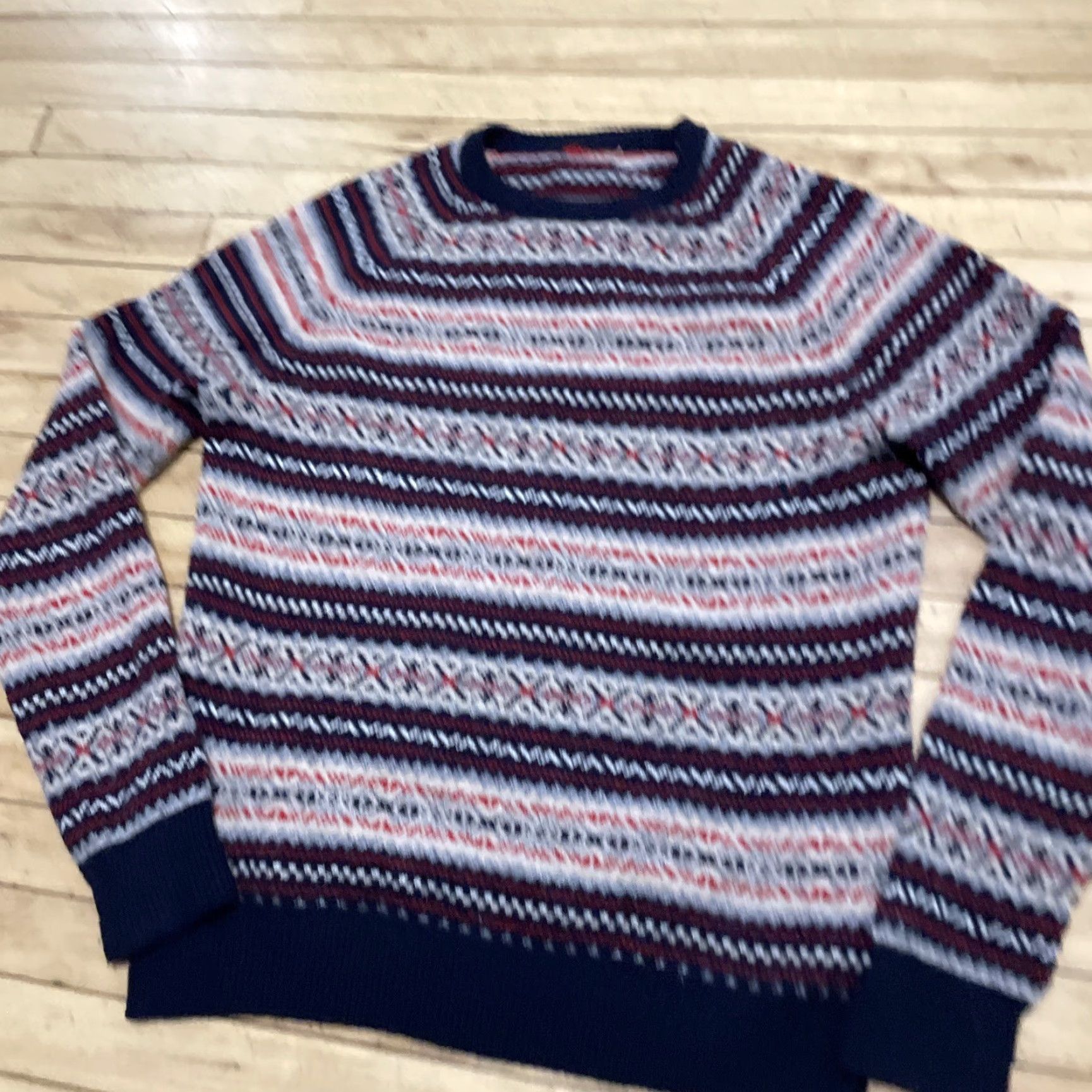 J.Crew VINTAGE J.CREW 100% Wool Fair Isle Sweater Men Adult L Red Blue Cream Nordic Crew Neck Size L / US 10 / IT 46 - 3 Thumbnail