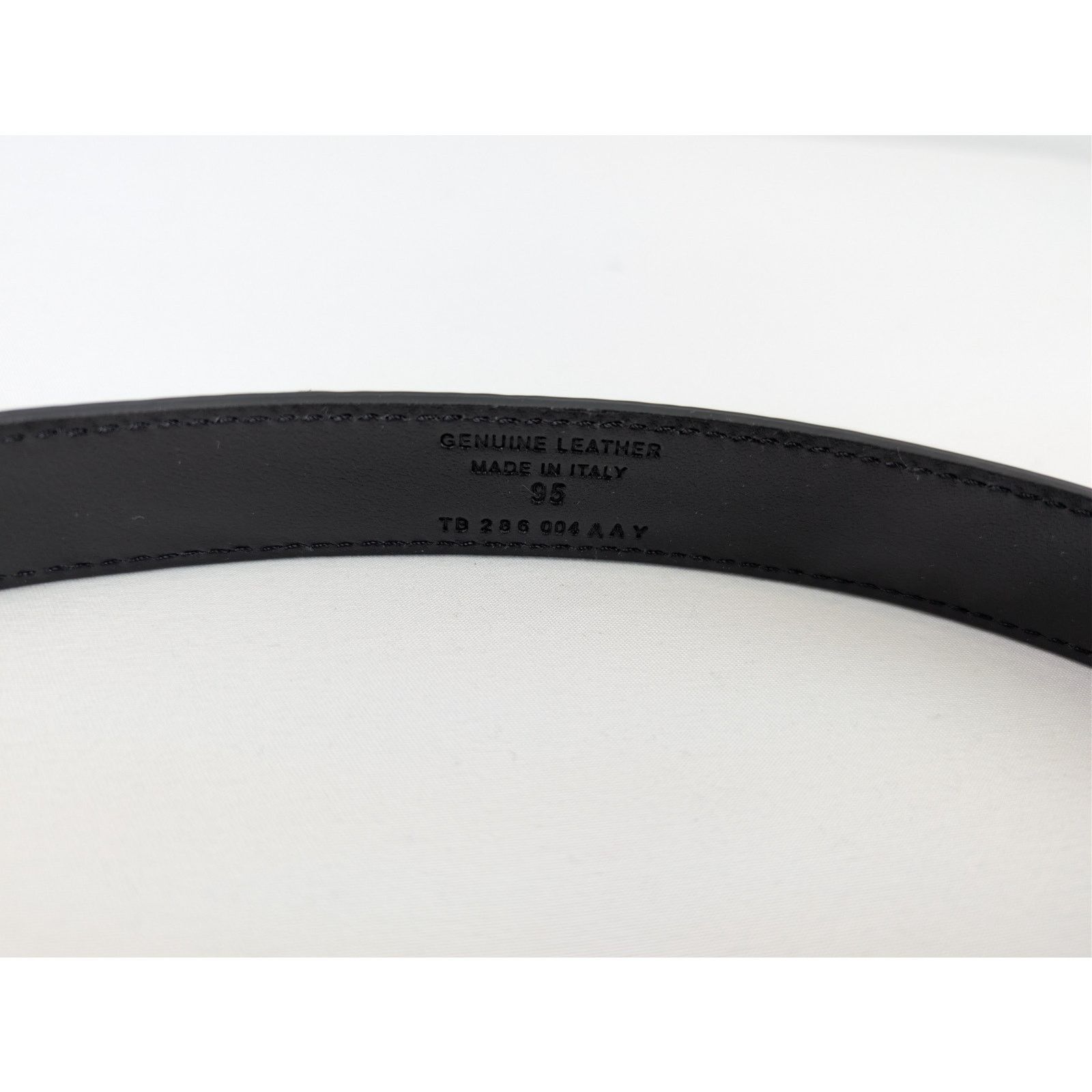 Tom Ford o1rshd1 Size: 110 / crocodile-embossed patent leather belt Size 44 - 6 Thumbnail