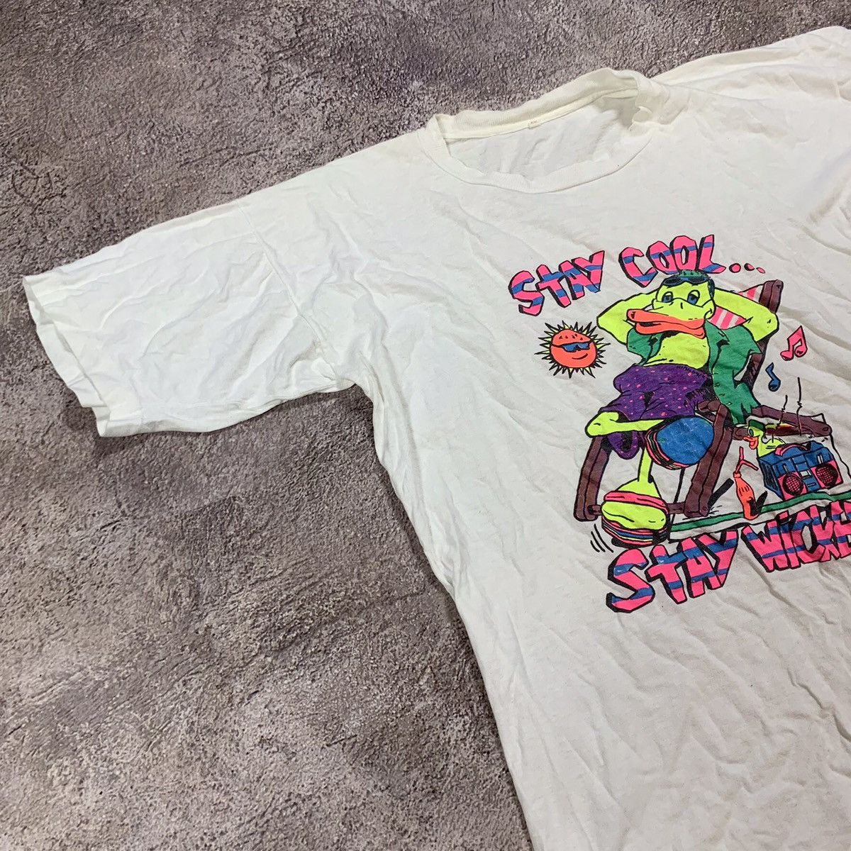 Vintage Vintage 90s Graphic Tee Rave Skate Humor Print Streetwear XL Size US XL / EU 56 / 4 - 3 Thumbnail