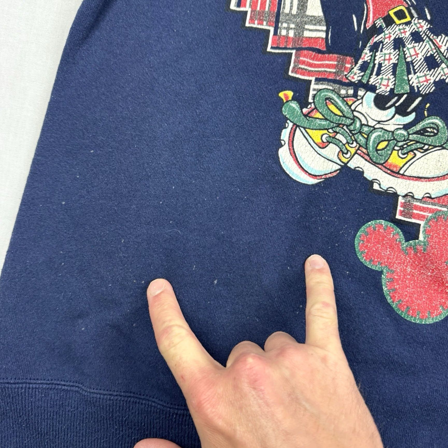 Disney Vintage Disney Sweatshirt Adult Large Blue World Minnie Mouse Mickey Mouse 90s Size US L / EU 52-54 / 3 - 5 Thumbnail