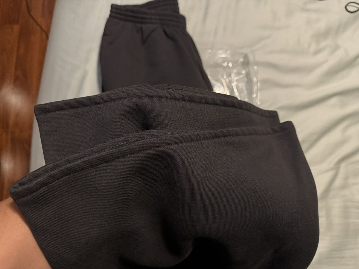 Balenciaga × Gap × Kanye West Yeezy Gap Sweatpants Black Size Small Size US 30 / EU 46 - 3 Thumbnail