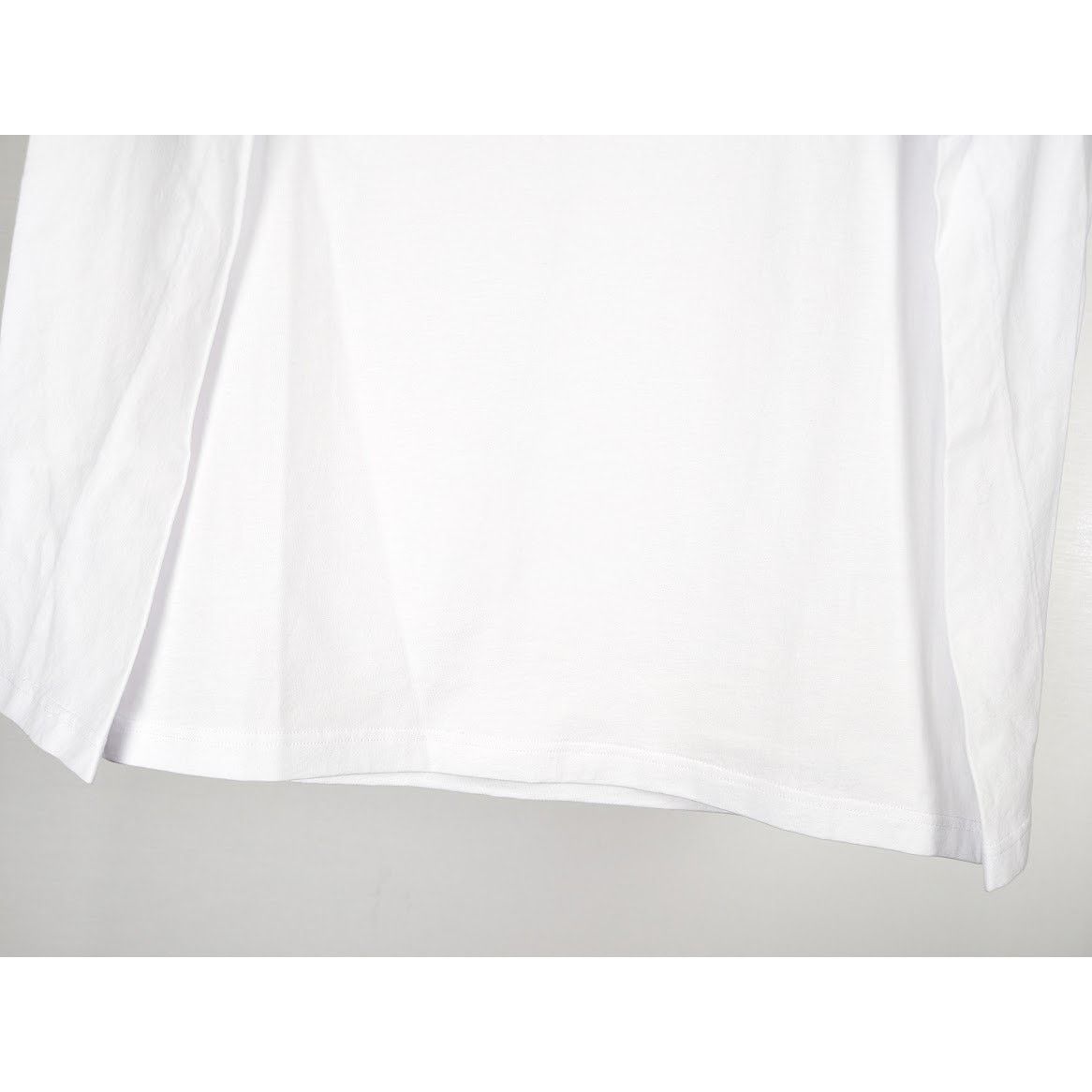 Alexander McQueen o1rshd1 Spray Logo Long Sleeve T-Shirt in White Size US S / EU 44-46 / 1 - 5 Thumbnail