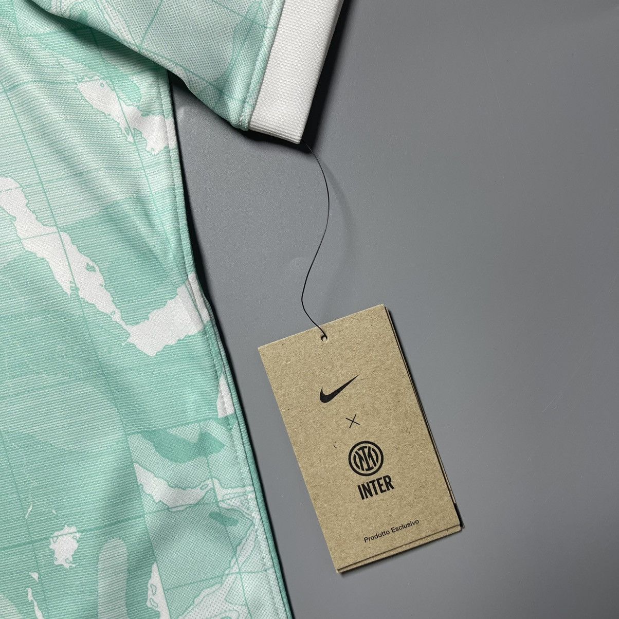 Vintage NWT INTER NIKE 2022/2023 FOOTBALL AWAY JERSEY #23 BARELLA Size US XL / EU 56 / 4 - 8 Thumbnail