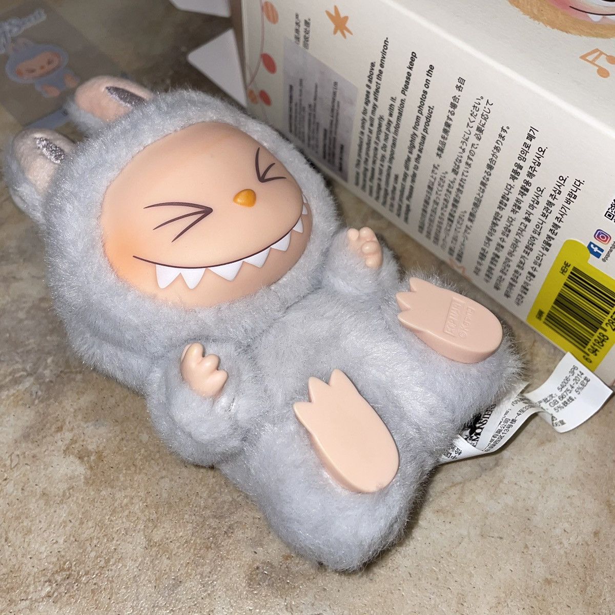POP MART Pop Mart Labubu The Monsters Have a Seat HEHE Vinyl Plush Size ONE SIZE - 3 Thumbnail