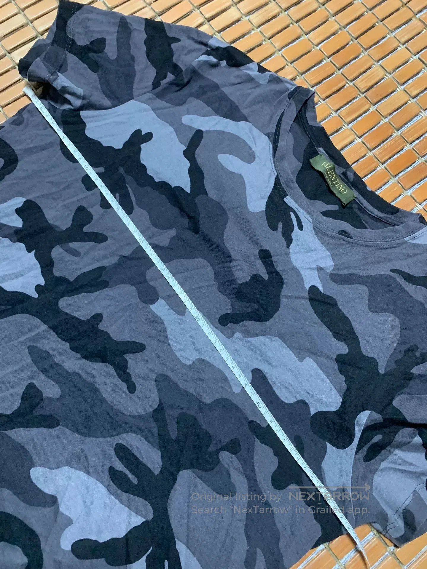 Valentino Valentino Camouflage Rivet Short. Size US S / EU 44-46 / 1 - 6 Thumbnail