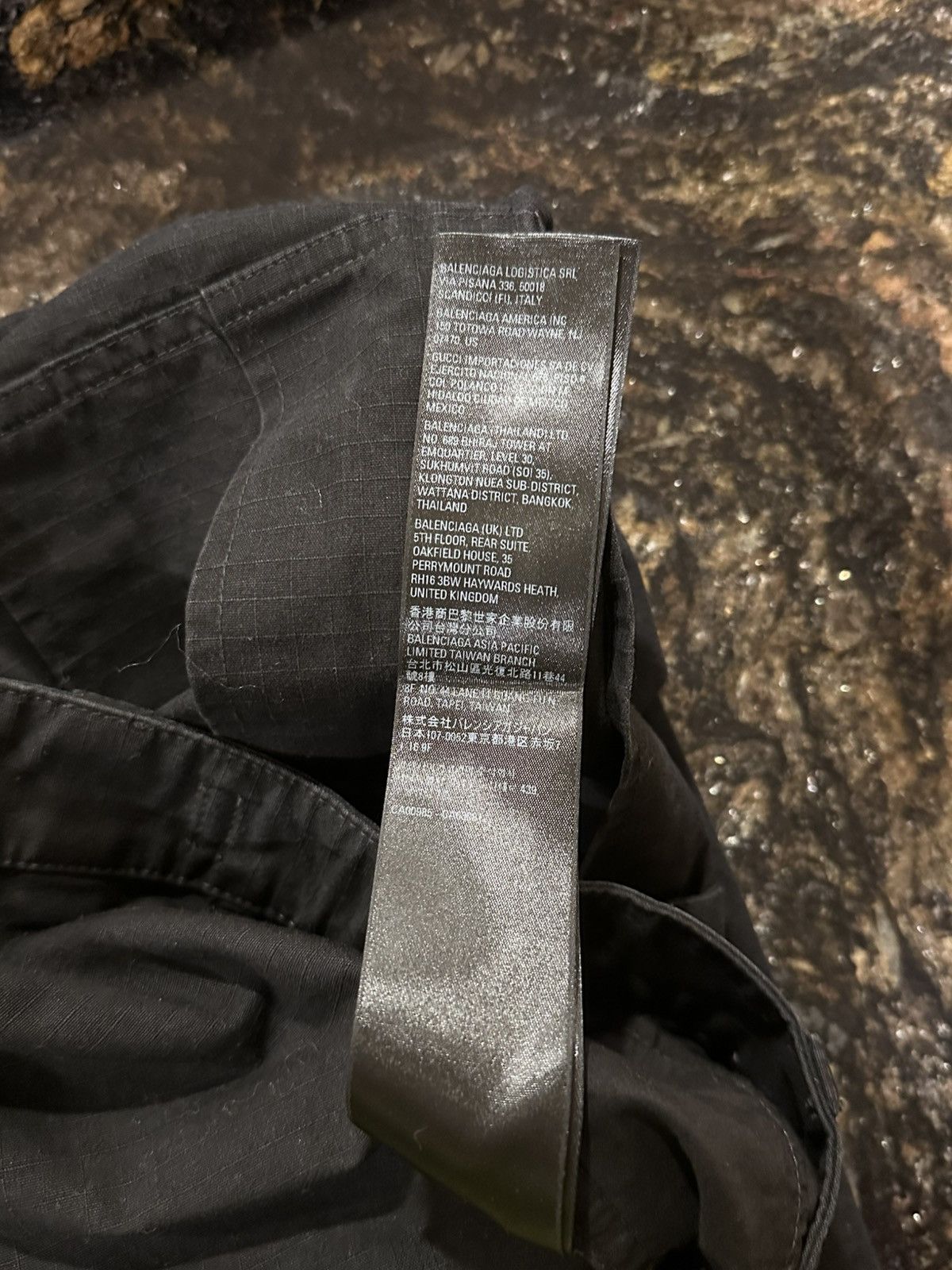 Balenciaga Balenciaga Wide Leg Black Ripstop Cargo Trousers Pants Size US 34 / EU 50 - 16 Thumbnail