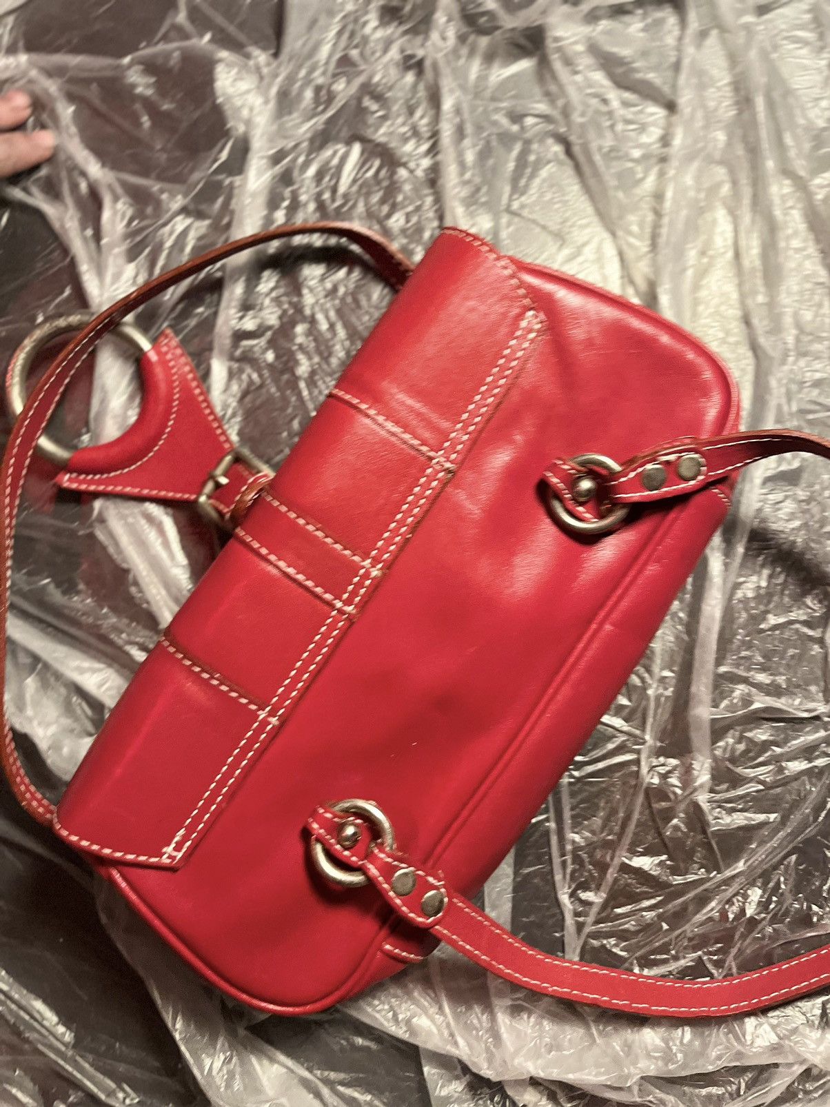 Dolce & Gabbana × Vintage Red Leather Shoulder Bag – 2000s Chic with Metal Ring Detail Size ONE SIZE - 3 Thumbnail