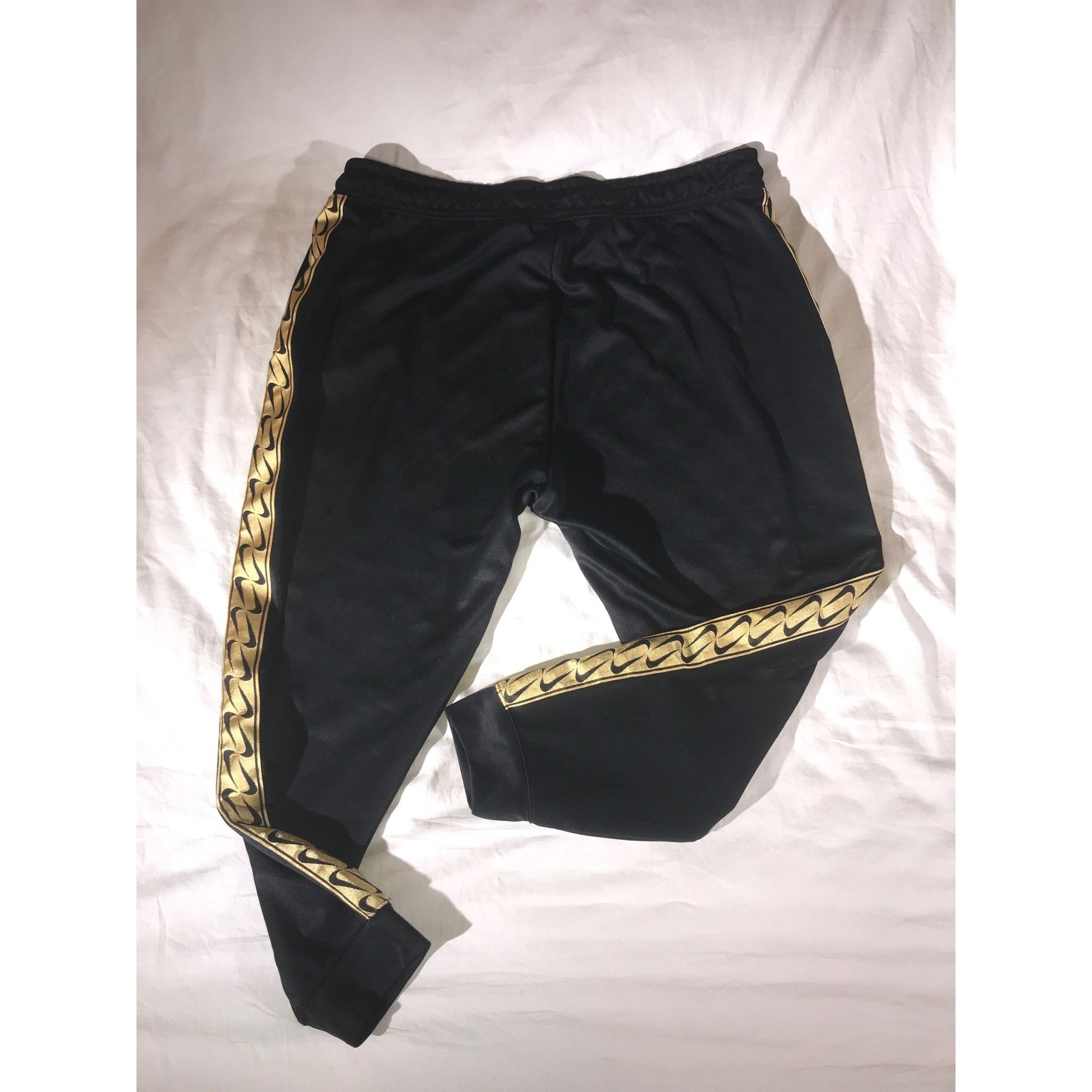 Nike Nike Women's Black & Gold Swoosh Athletic Sweatpants Joggers Size 40" / US 18 - 4 Thumbnail