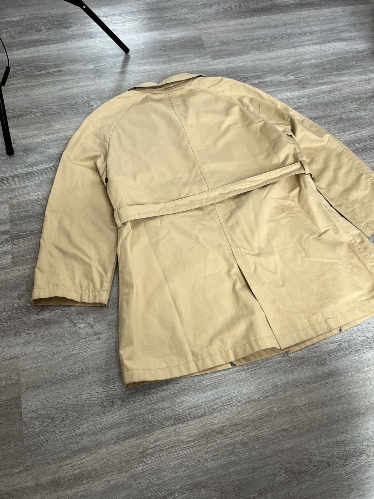 Burberry × Vintage coat trench coat burberry london buttons old money Size M / US 6-8 / IT 42-44 - 10 Thumbnail