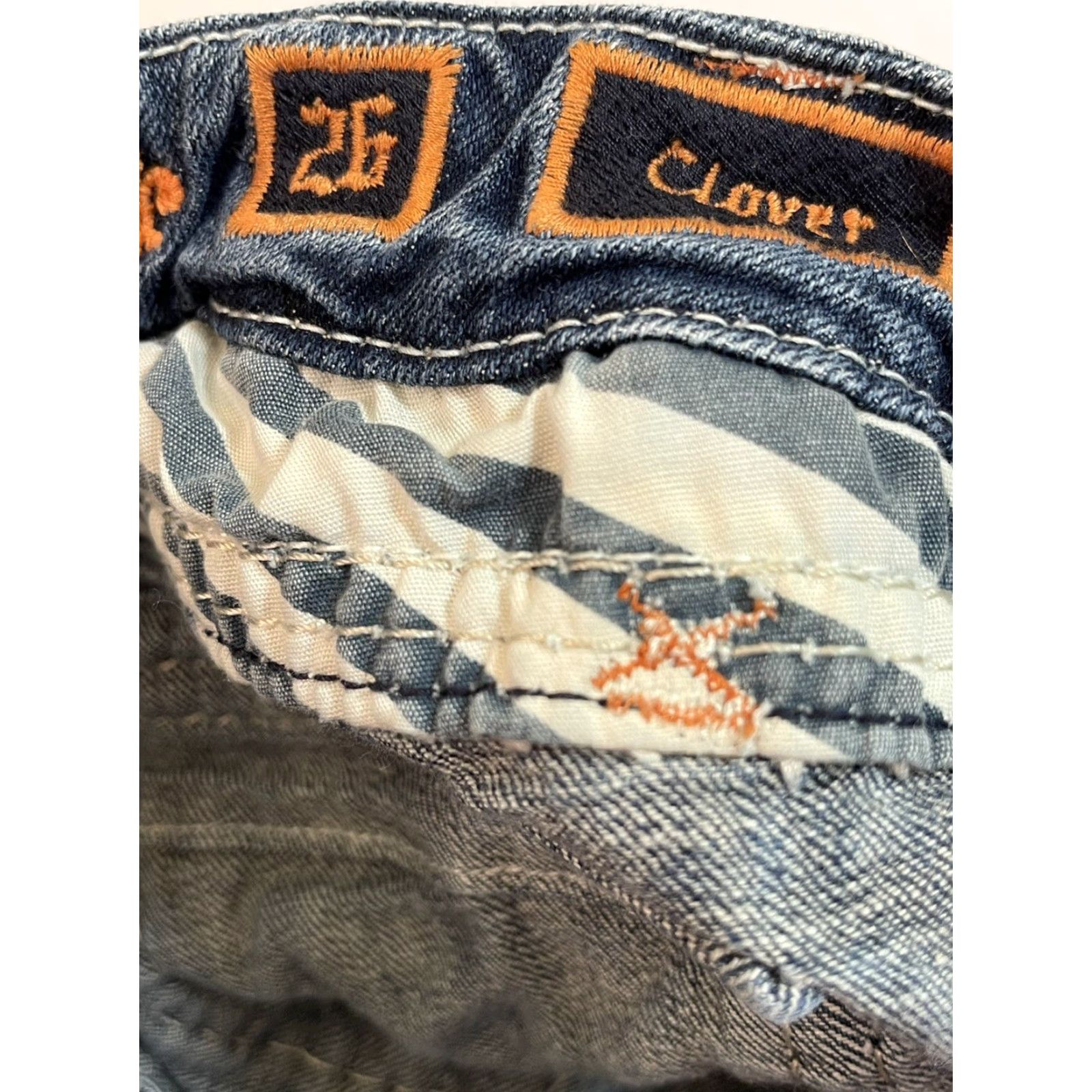 Vintage Rock Revival Women's Distressed Blue Jean Shorts Sz 26 Casual Dark Wash Denim Regular Fit Size 26" / US 2 / IT 38 - 4 Thumbnail