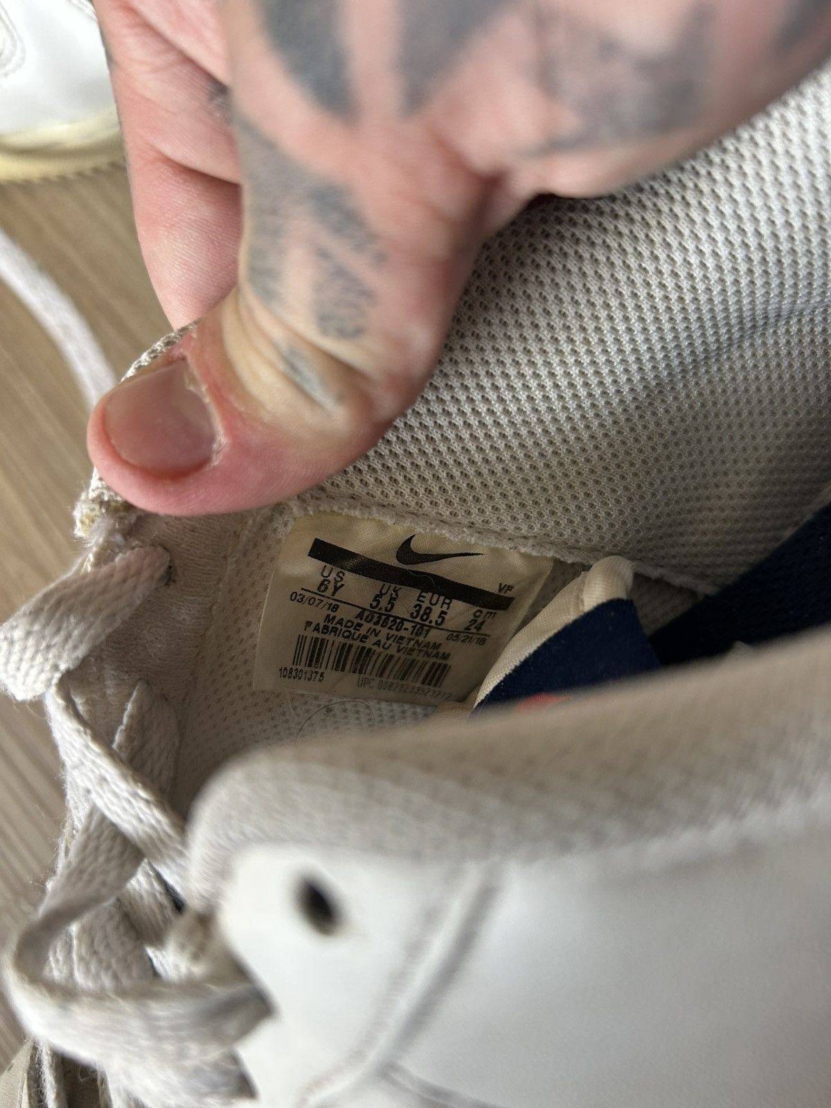 Nike Nike AF1 Chenille White Size US 7.5 / IT 37.5 - 7 Thumbnail