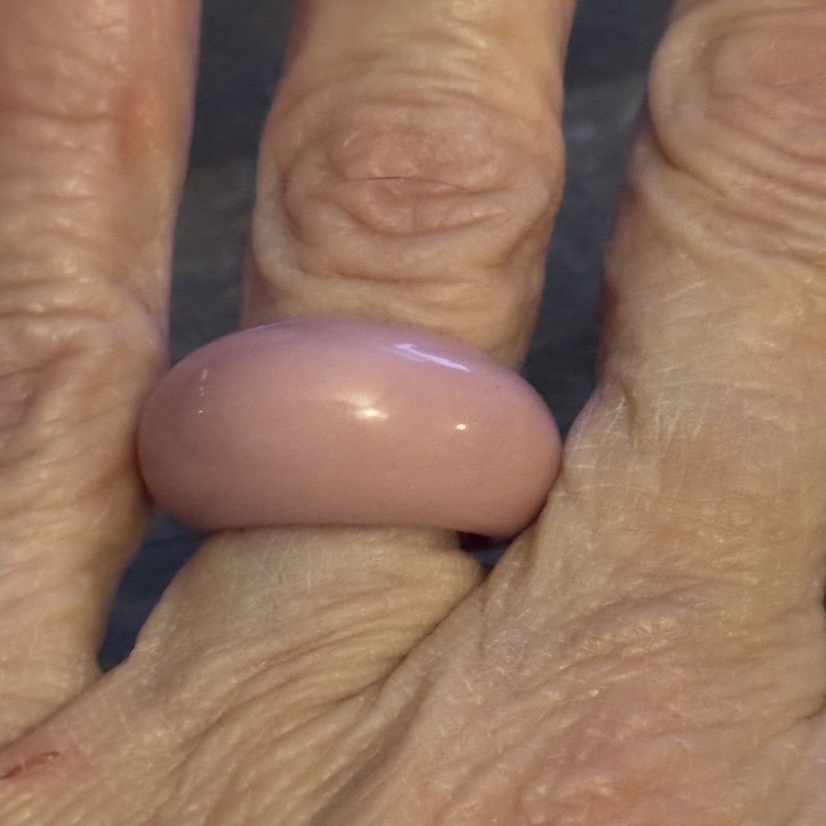 Vintage Vintage pink lucite dome ring Size ONE SIZE - 4 Thumbnail