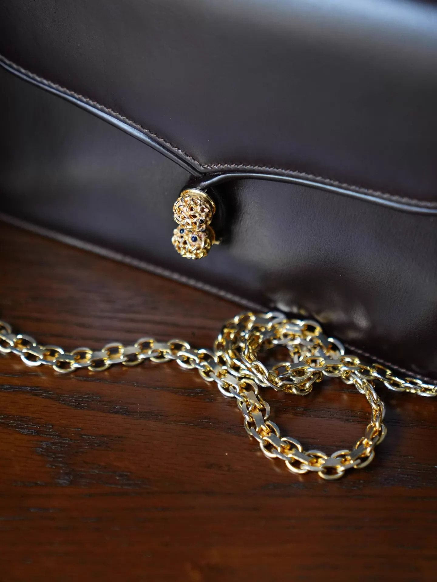 Gucci Gucci Vintage Hollow Gold Ball Chocolate Box Chain Bag Size ONE SIZE - 5 Thumbnail