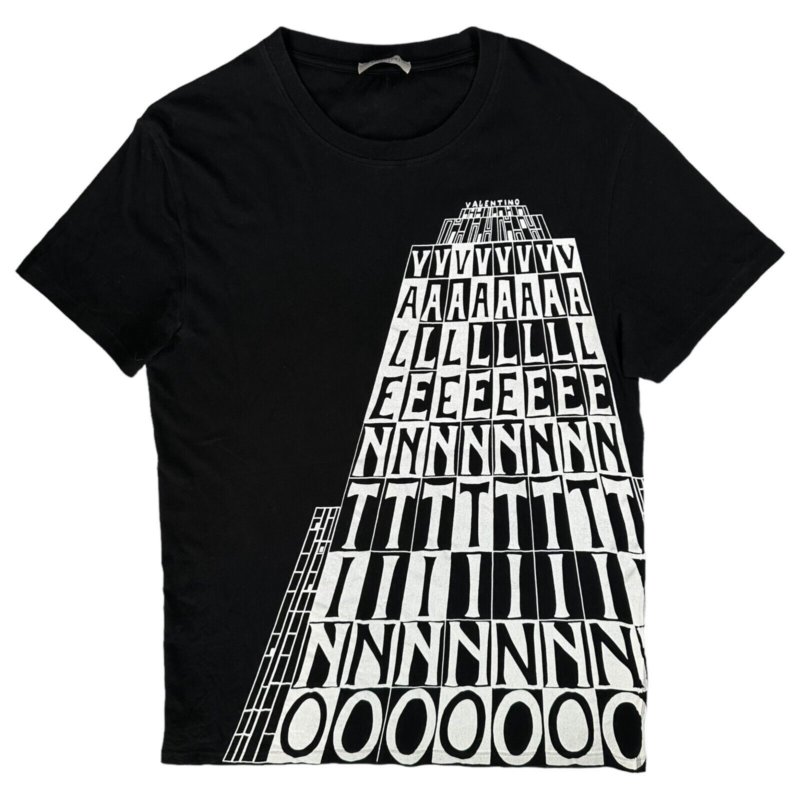 Valentino Valentino Size L T-shirt Black Skyscraper Graphic Logo Tee Size US L / EU 52-54 / 3 - 1 Thumbnail
