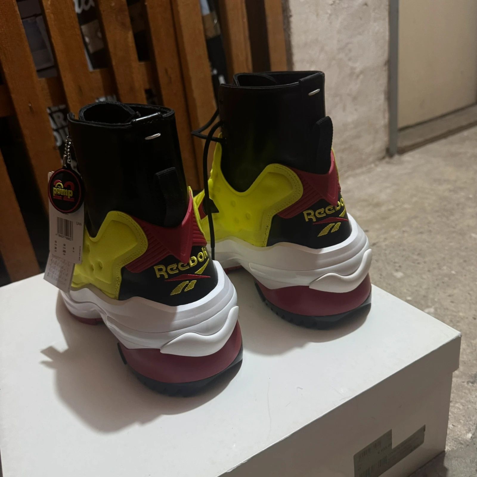 Maison Margiela × Reebok Maison Margiela x Reebok tabi high sneaker Size US 10 / EU 43 - 6 Thumbnail
