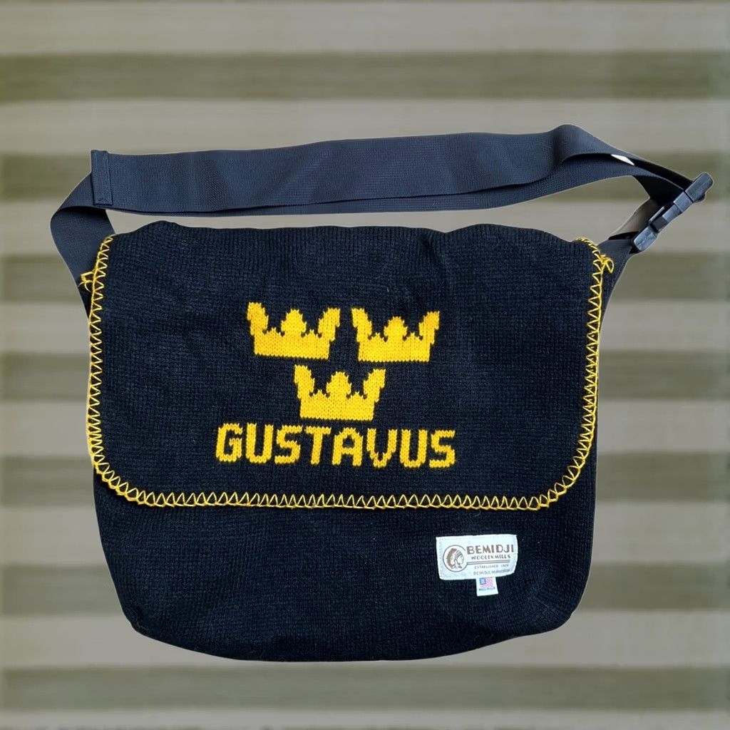 Vintage Bemidji Woolen Mills Gustavus Knitted Messenger Bag Wool Blue Womens Size ONE SIZE - 1 Thumbnail