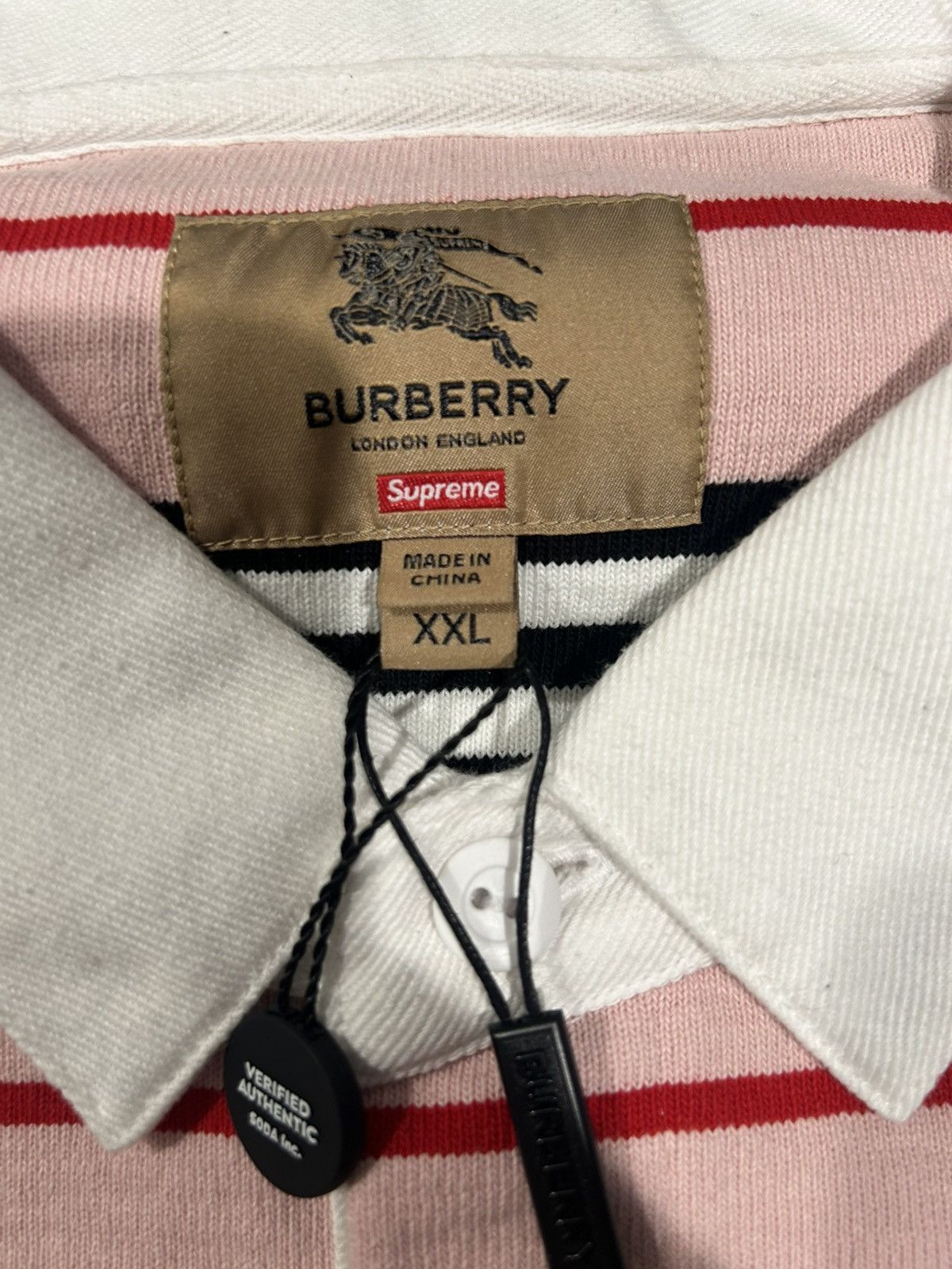 Burberry × Supreme Supreme Burberry pink rugby Size US XXL / EU 58 / 5 - 6 Thumbnail