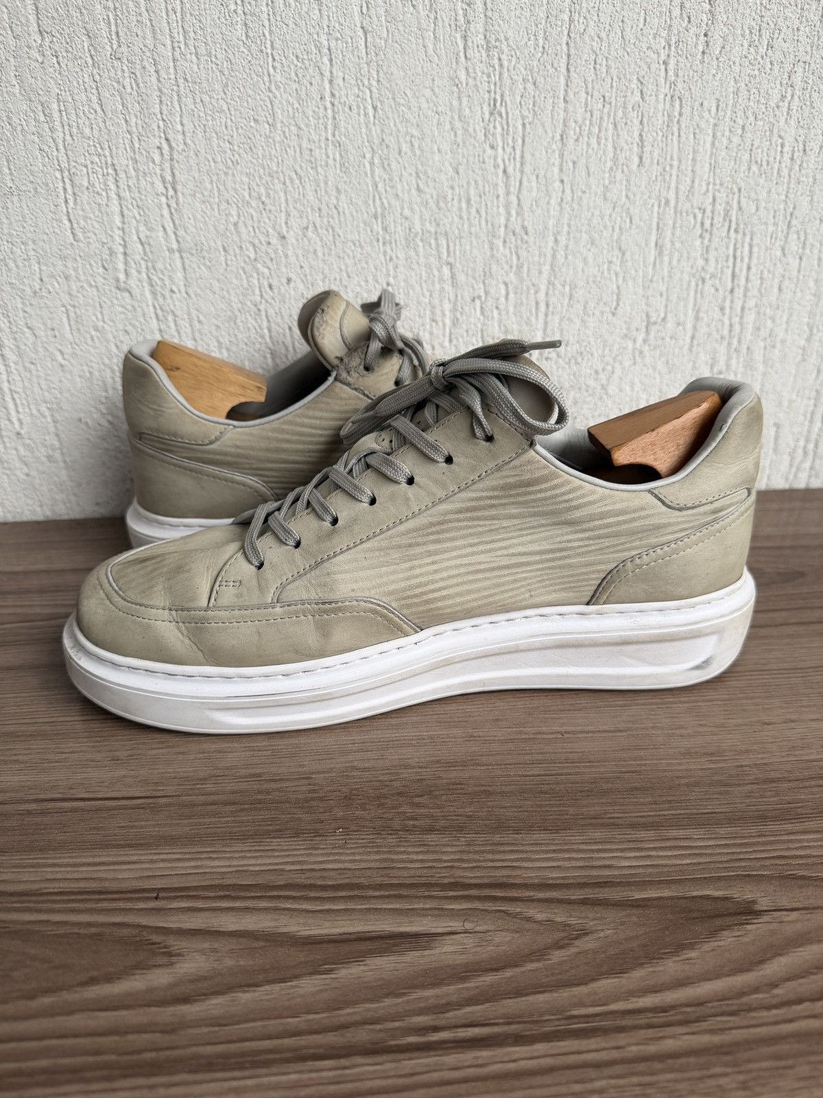 Louis Vuitton Beverly Hills sneaker Size US 9 / EU 42 - 11 Thumbnail