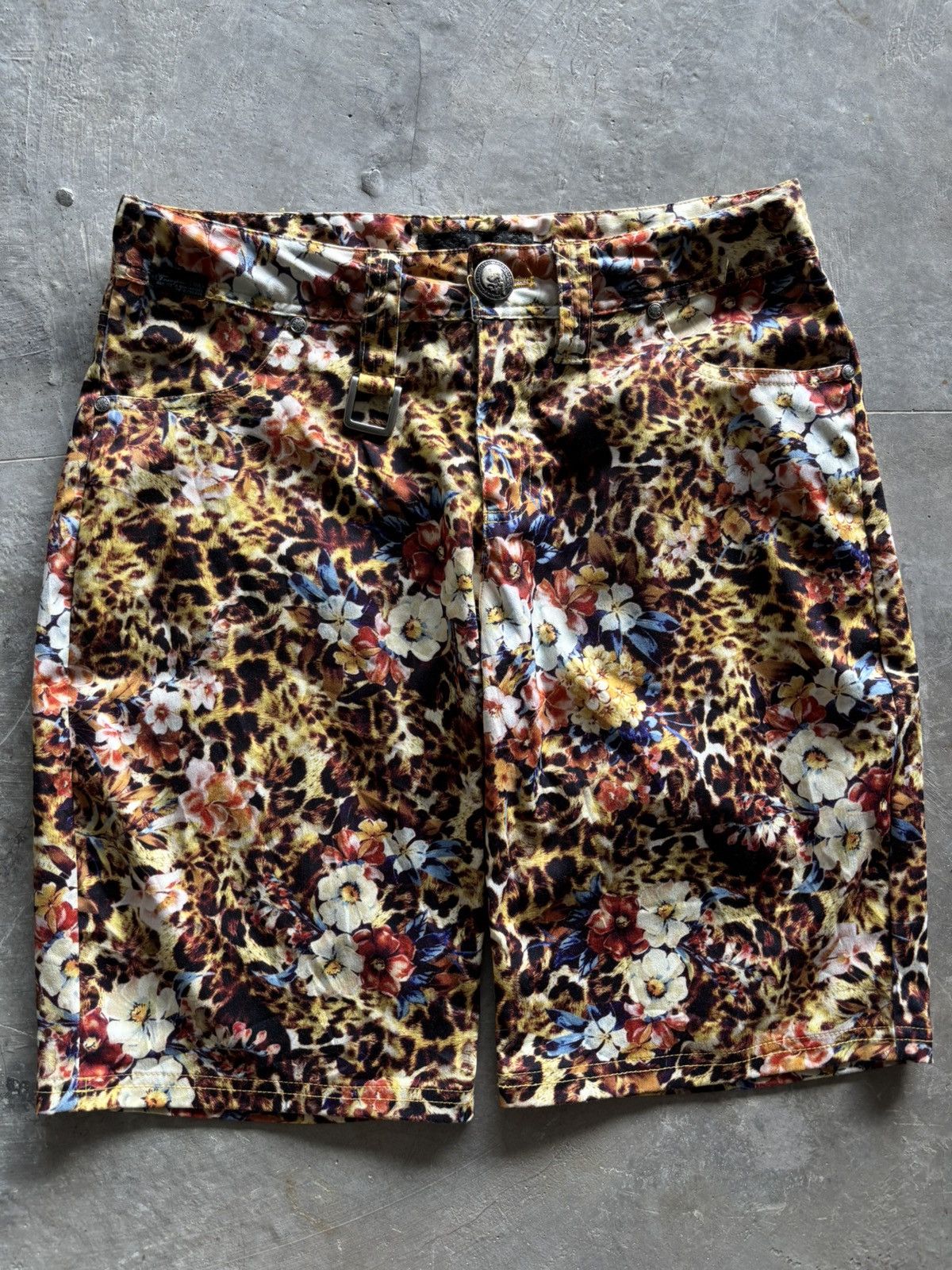 20471120 × Hysteric Glamour × If Six Was Nine Crazy XFRM leopard flower overprint short punk rockstar Size US 32 / EU 48 - 2 Thumbnail