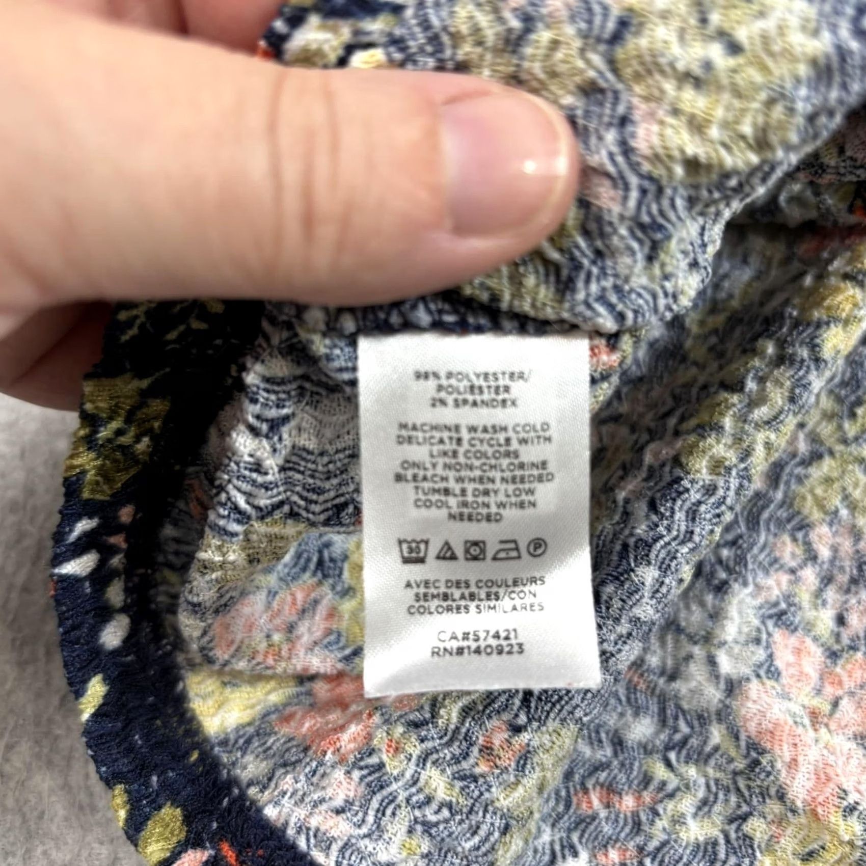 Loft LOFT Shirt Womens Medium Navy Floral Puff Sleeve Long Sleeve Boho Casual Blouse M Navy Floral Pattern Womens LOFT Size M / US 6-8 / IT 42-44 - 4 Thumbnail