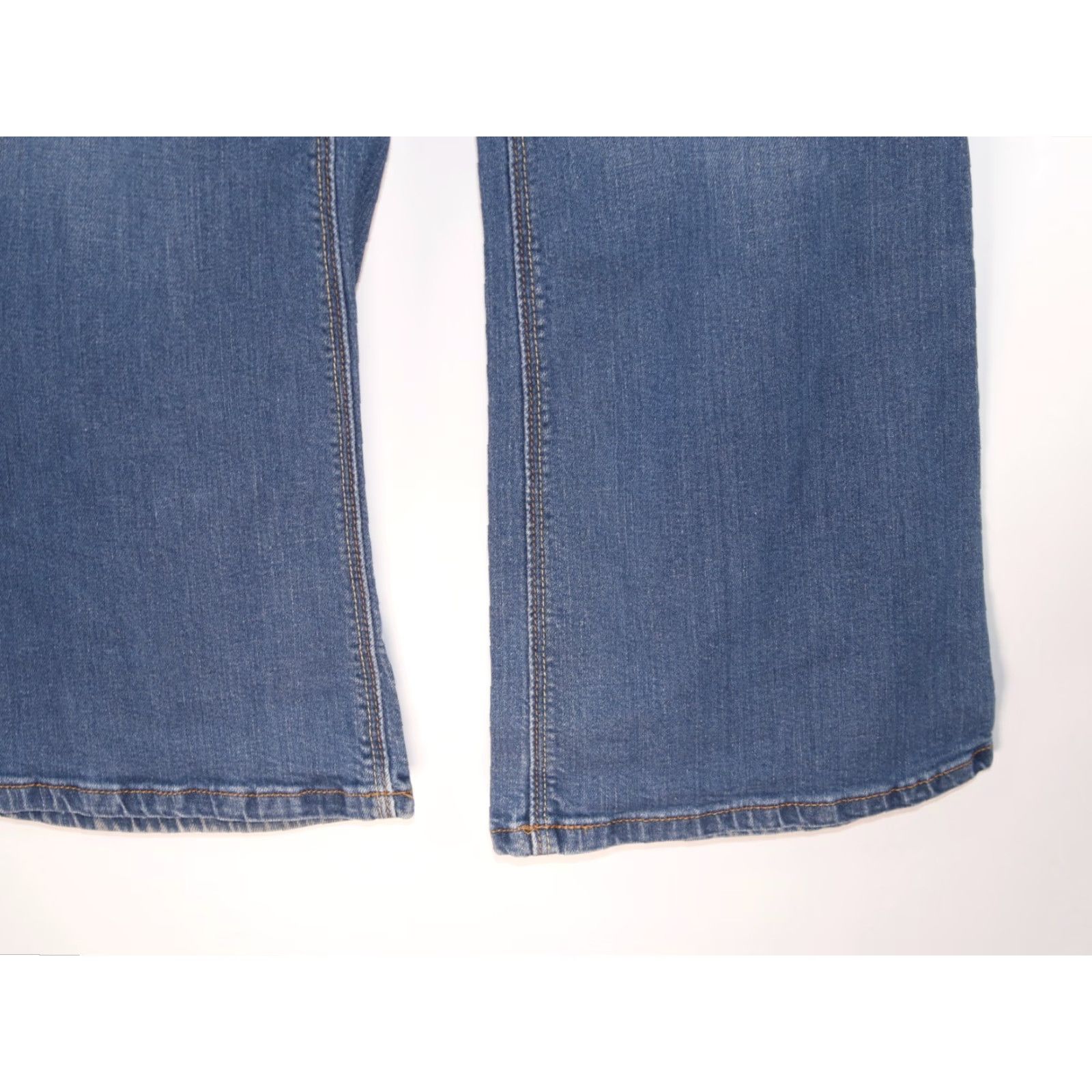 Izod Izod Modern Fit Boot Cut Denim Jeans Women's Size 14 Blue Medium Wash 36X29 Size 36" / US 14 / IT 50 - 3 Thumbnail