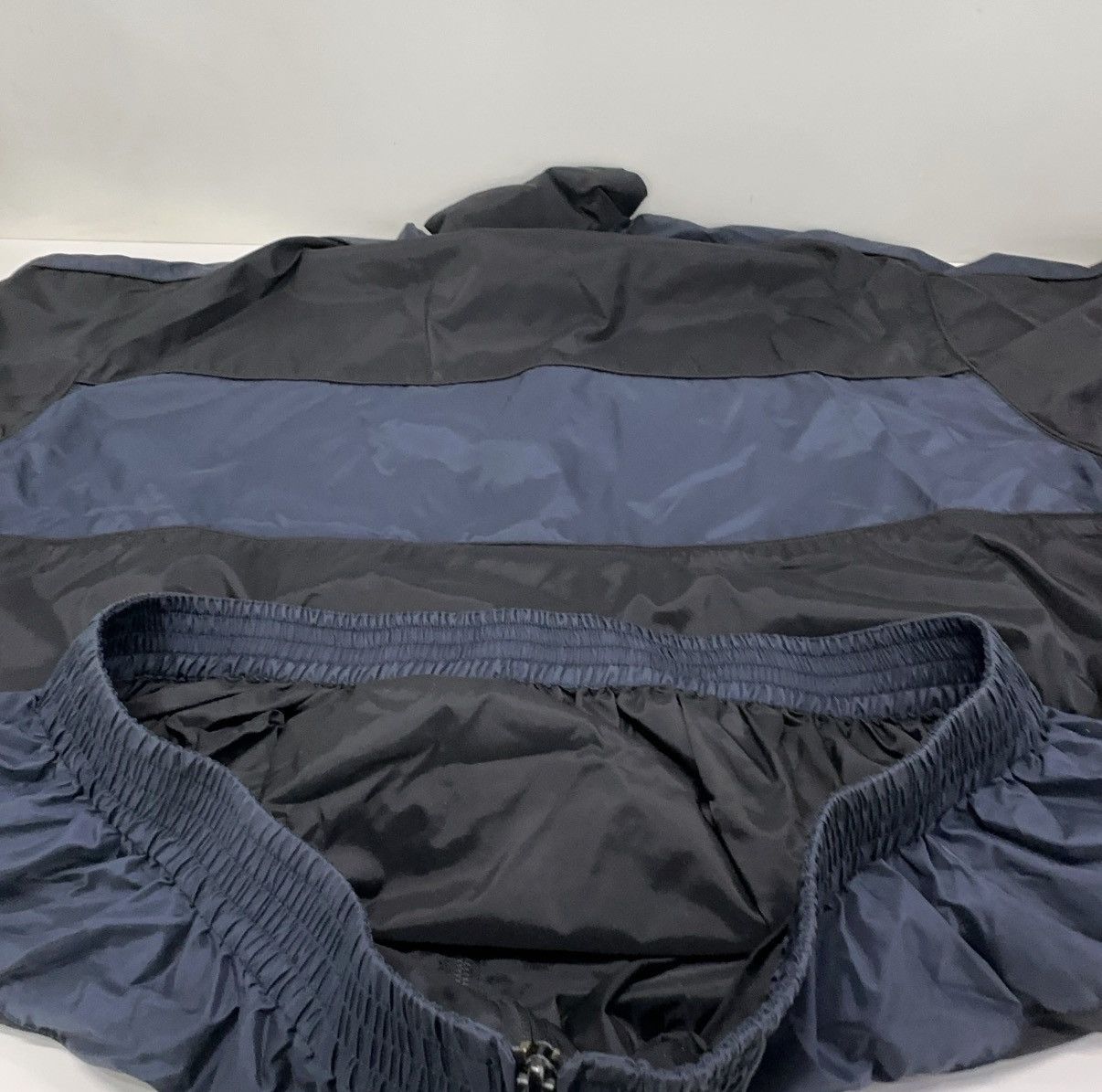 Balenciaga Balenciaga BB Patchwork Nylon Full-Zip Windbreaker Size US S / EU 44-46 / 1 - 8 Thumbnail