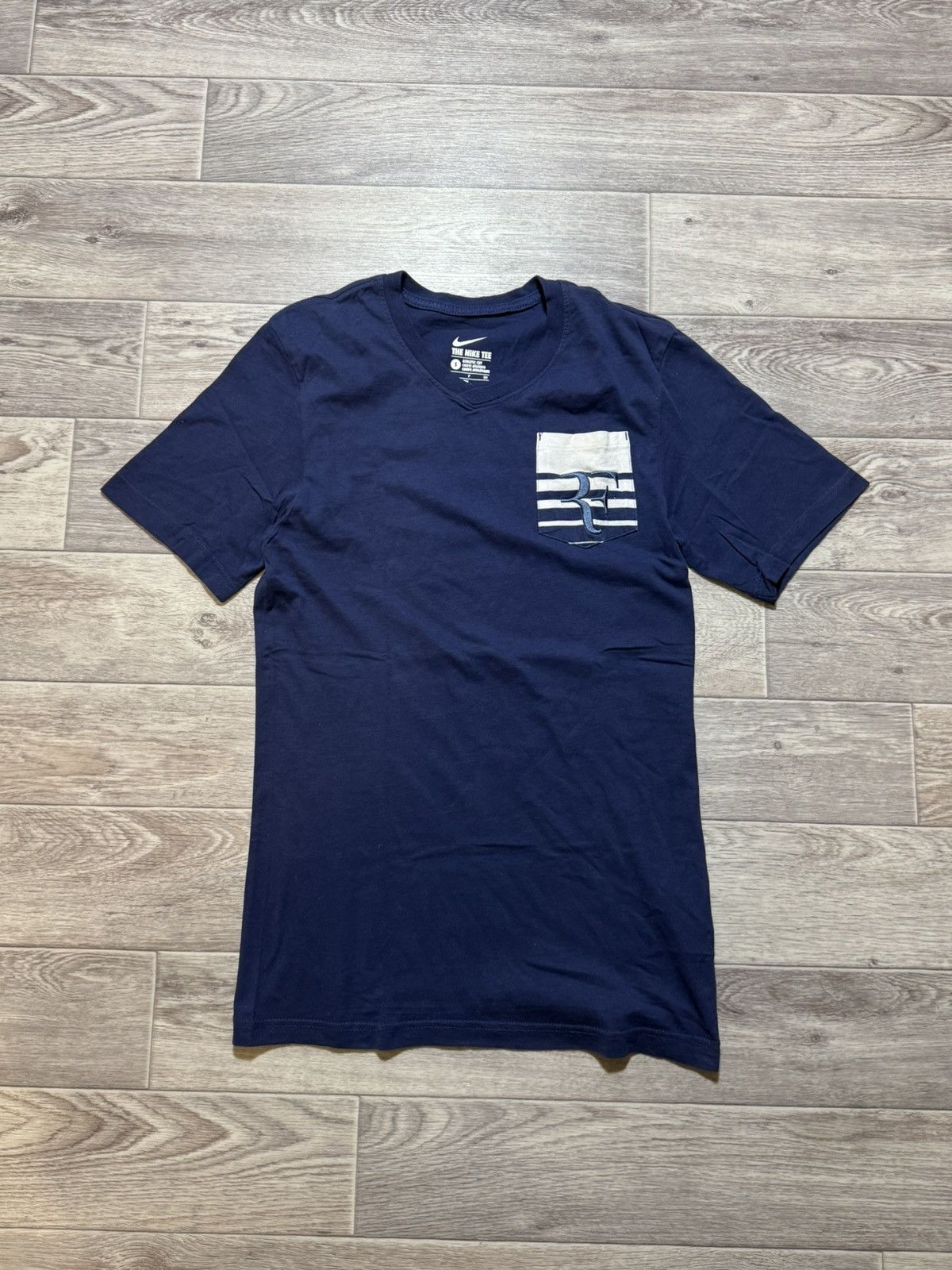 Nike Nike RF Roger Federer V-Neck Tee Shirt S Size Size US S / EU 44-46 / 1 - 1 Thumbnail