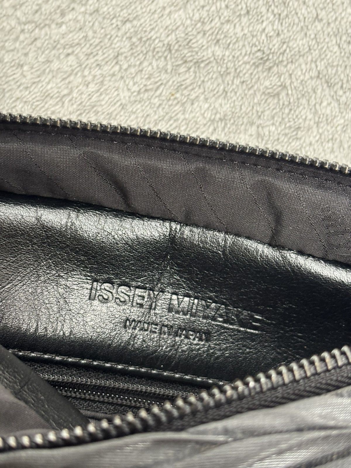 Issey Miyake Issey Miyake Meteorite Sling Bag Size ONE SIZE - 12 Thumbnail