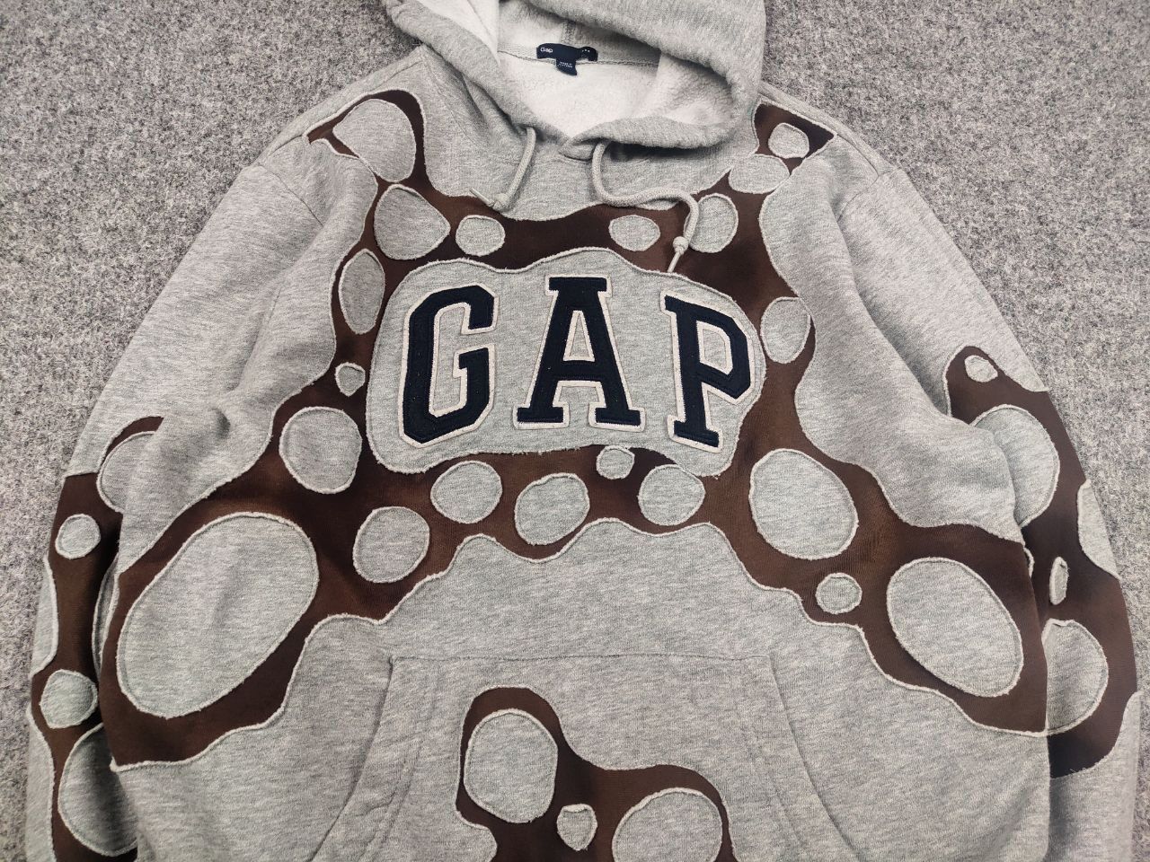 Gap Vintage Rare Gap Logo reworked Hoodie Gray Y2K Style Size US S / EU 44-46 / 1 - 5 Thumbnail