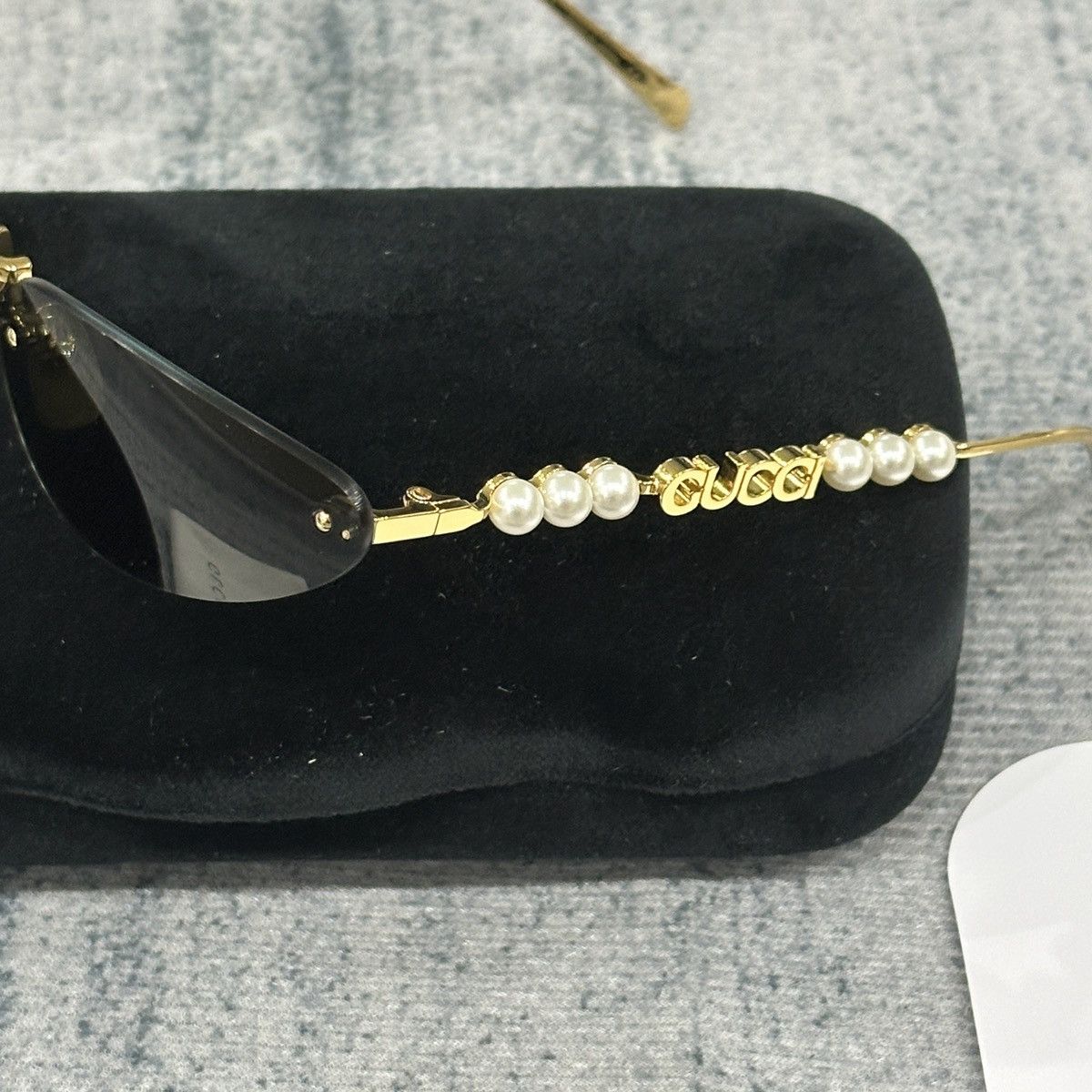 Gucci GUCCI GG1920S 001 SUNGLASSES Size ONE SIZE - 4 Thumbnail