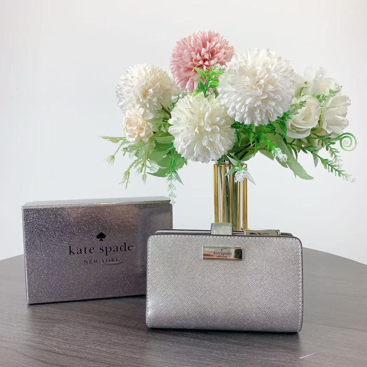 Kate Spade Kate Spade KJ021 Kenzie Boxed Glitter Medium Compact Wallet Size ONE SIZE - 1 Thumbnail