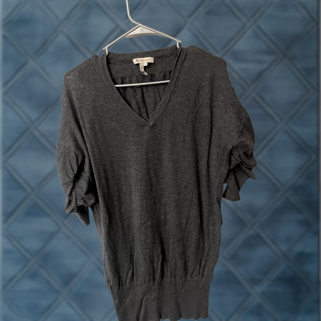 Bcbgmaxazria BCBGMAXAZRIA Shirt Womens Small Grey Short Sleeve Crew Neck Pullover Sweater Lightweight Ruched Sleeve Classic Knit Size S / US 4 / IT 40 - 1 Thumbnail