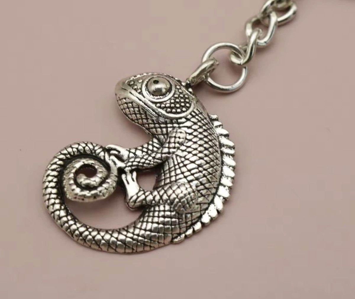 Vintage Retro Silver Goth Lizard Keychain Size ONE SIZE - 3 Thumbnail