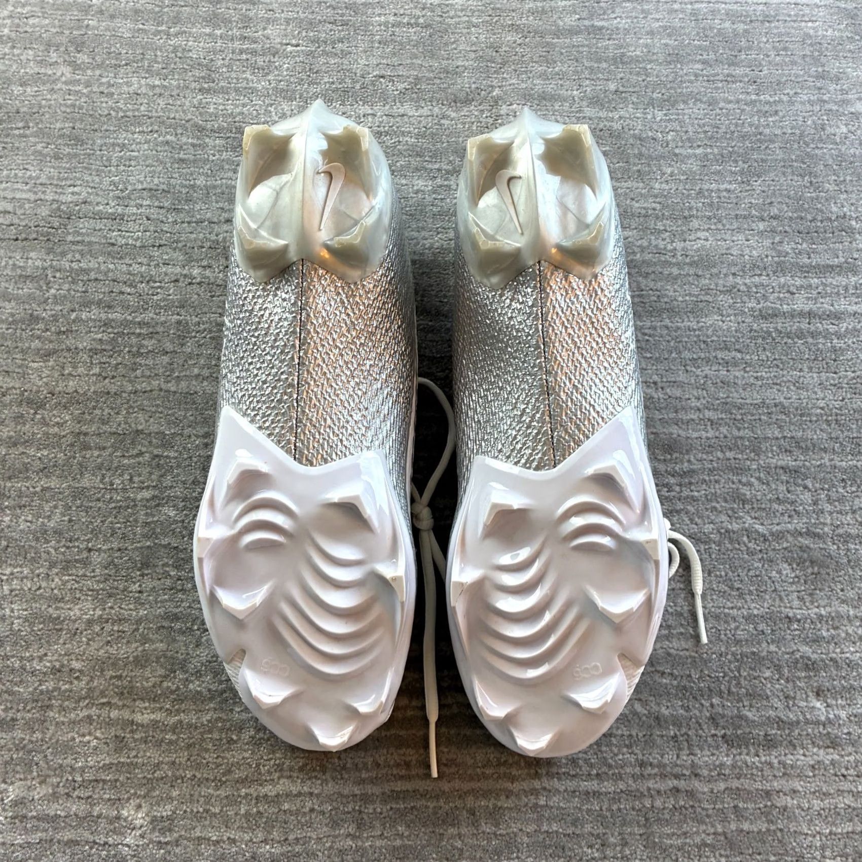 Size 12 Worn Once Nike Vapor Edge Speed 360 2 White Football Cleats DA5455-100 SOLD* Nike Vapor Edge Speed 360 2 White Silver Football  main image 3