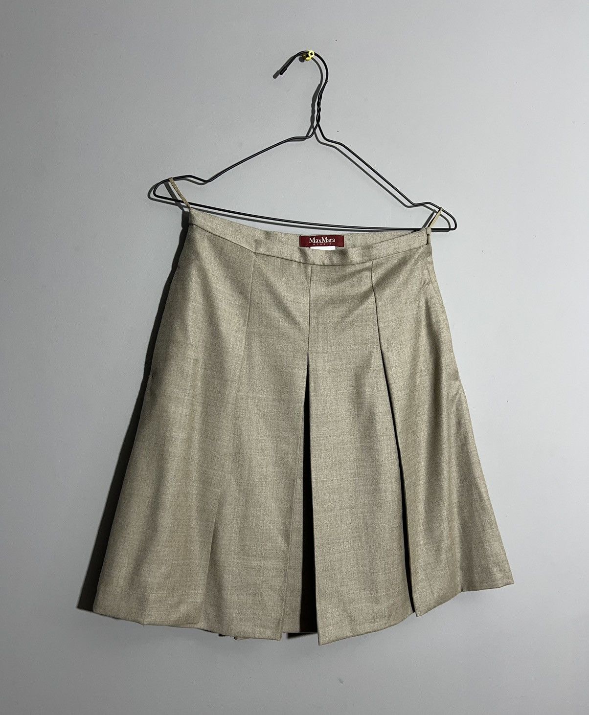 Max Mara × Vintage Max Mara Studio Sand Skirt Size 26" / US 2 / IT 38 - 2 Thumbnail