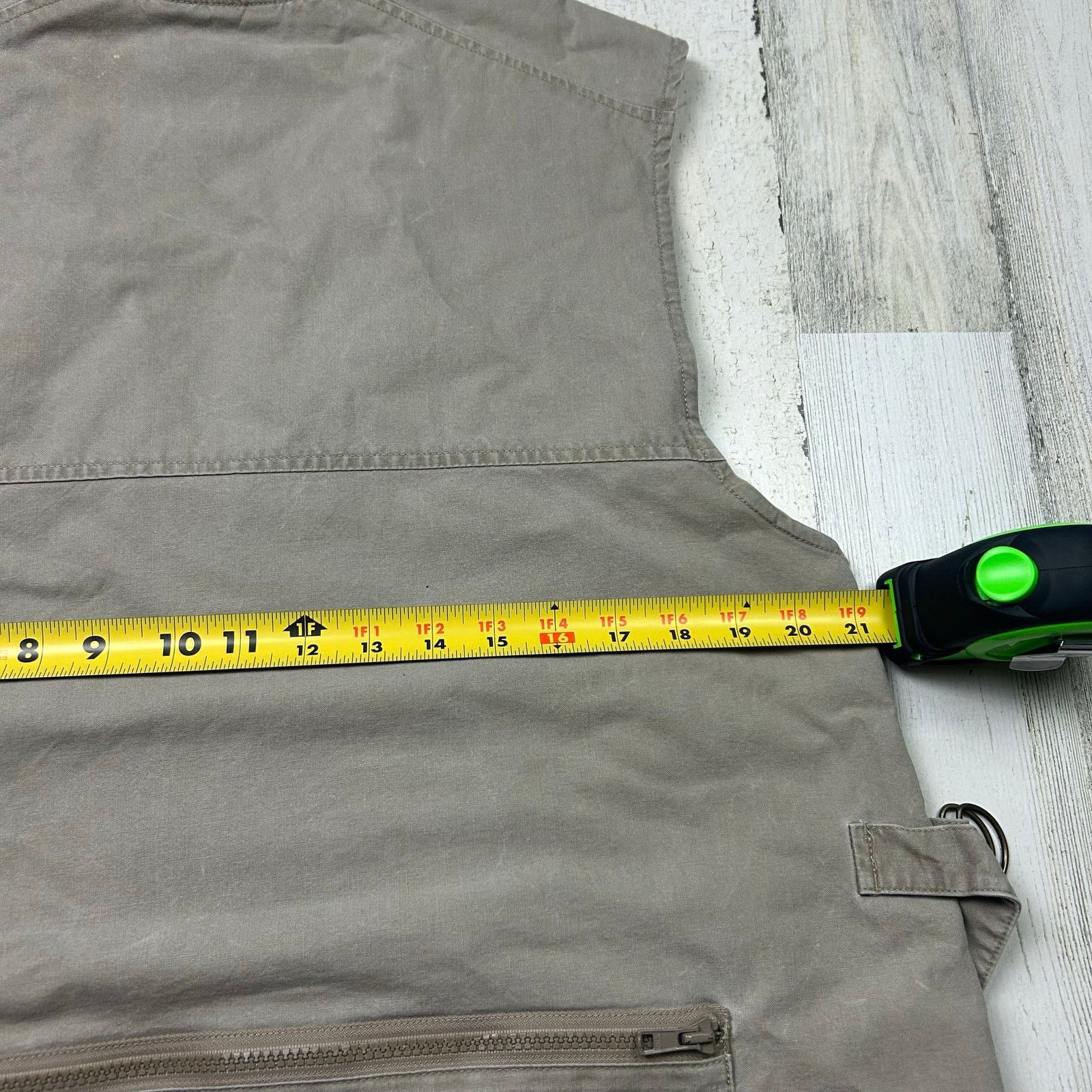 L.L. Bean × Vintage L.L. Bean Women's Sleeveless Vented Vest Beige Hunt Fish Size L / US 10 / IT 46 - 11 Thumbnail