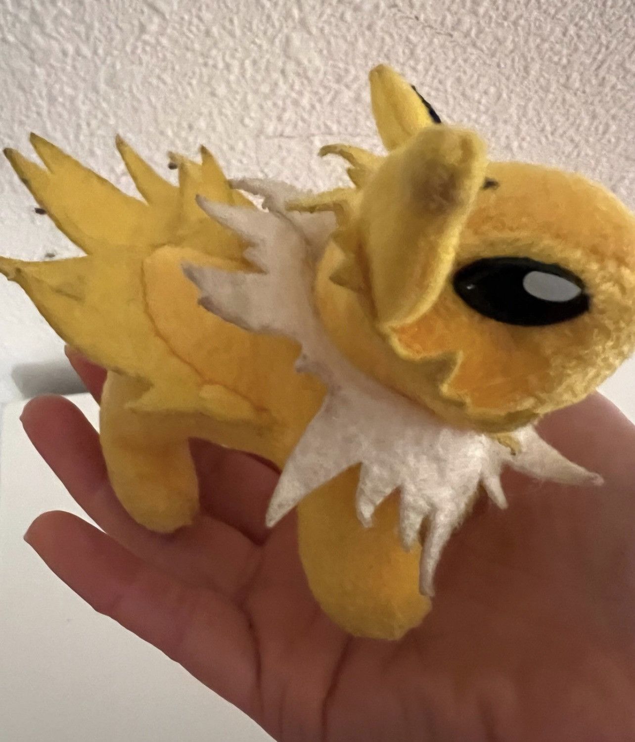 Pokemon RARE 1998 Bandai Pokémon Jolteon Plush #71418 Authentic Size ONE SIZE - 4 Thumbnail