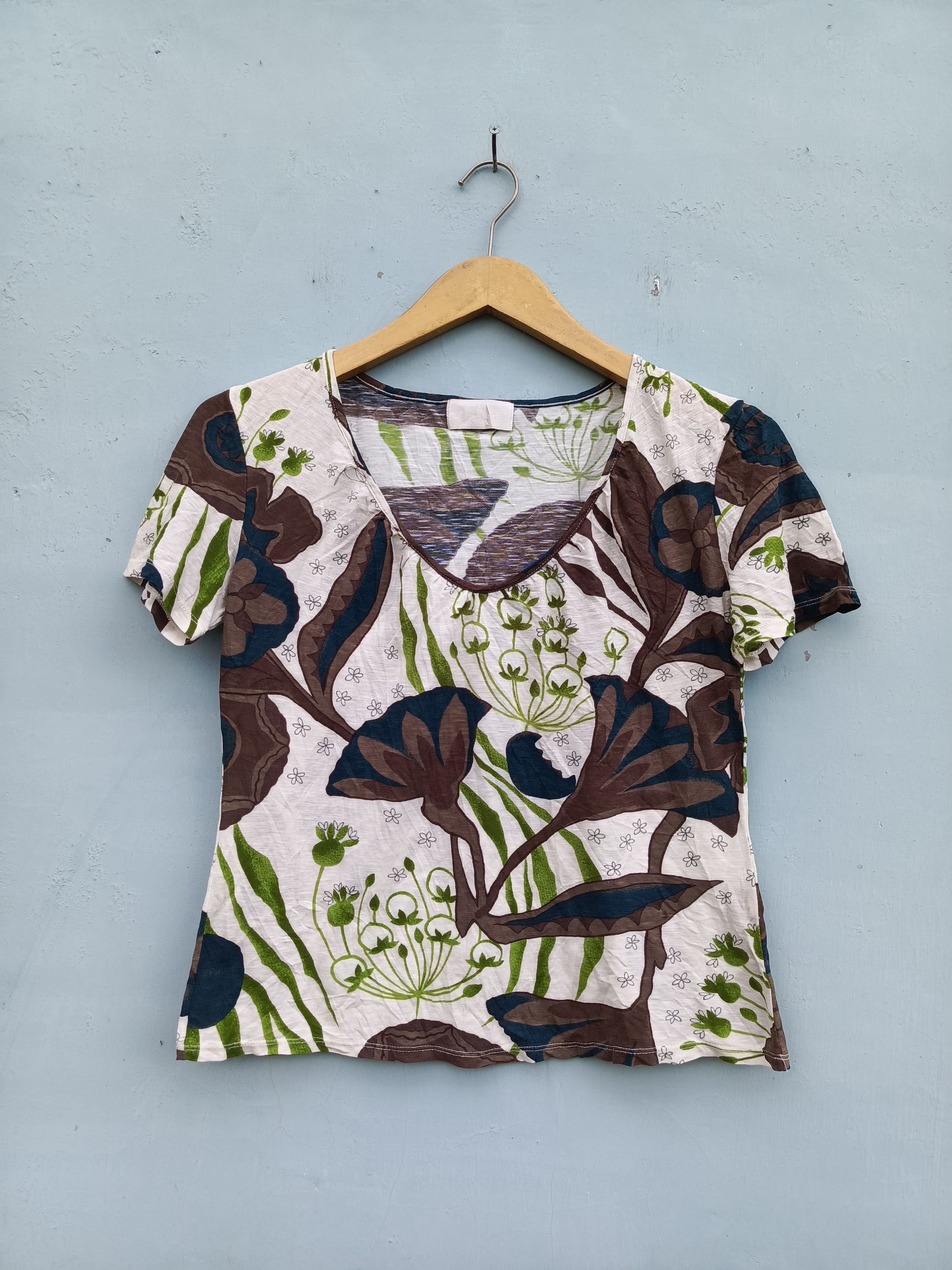 Other ALDRIDGE Floral Graphic Tshirt – Casual Chic Size M / US 6-8 / IT 42-44 - 1 Thumbnail